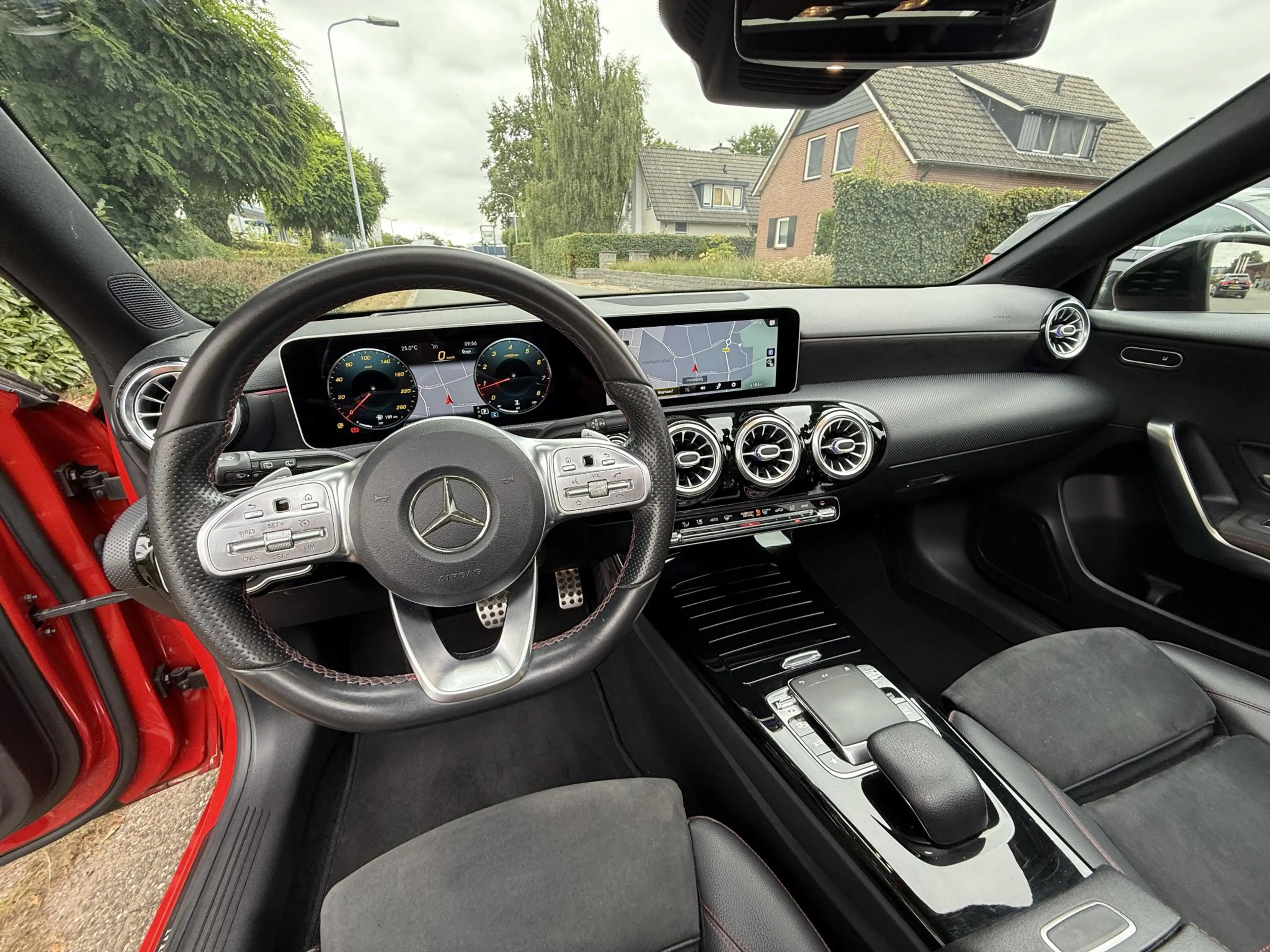 Mercedes-Benz A 200 AMG 163PK Automaat•Pano•Burmester — photo 16