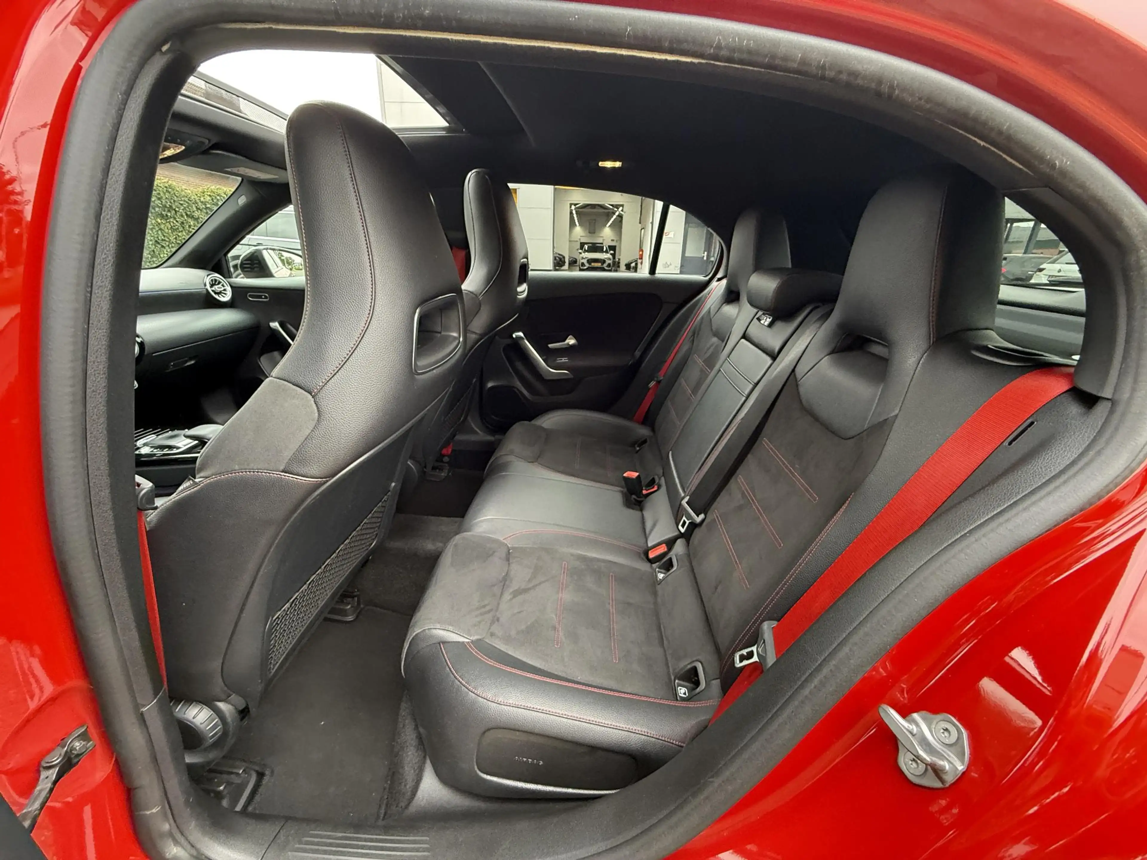 Mercedes-Benz A 200 AMG 163PK Automaat•Pano•Burmester — photo 19
