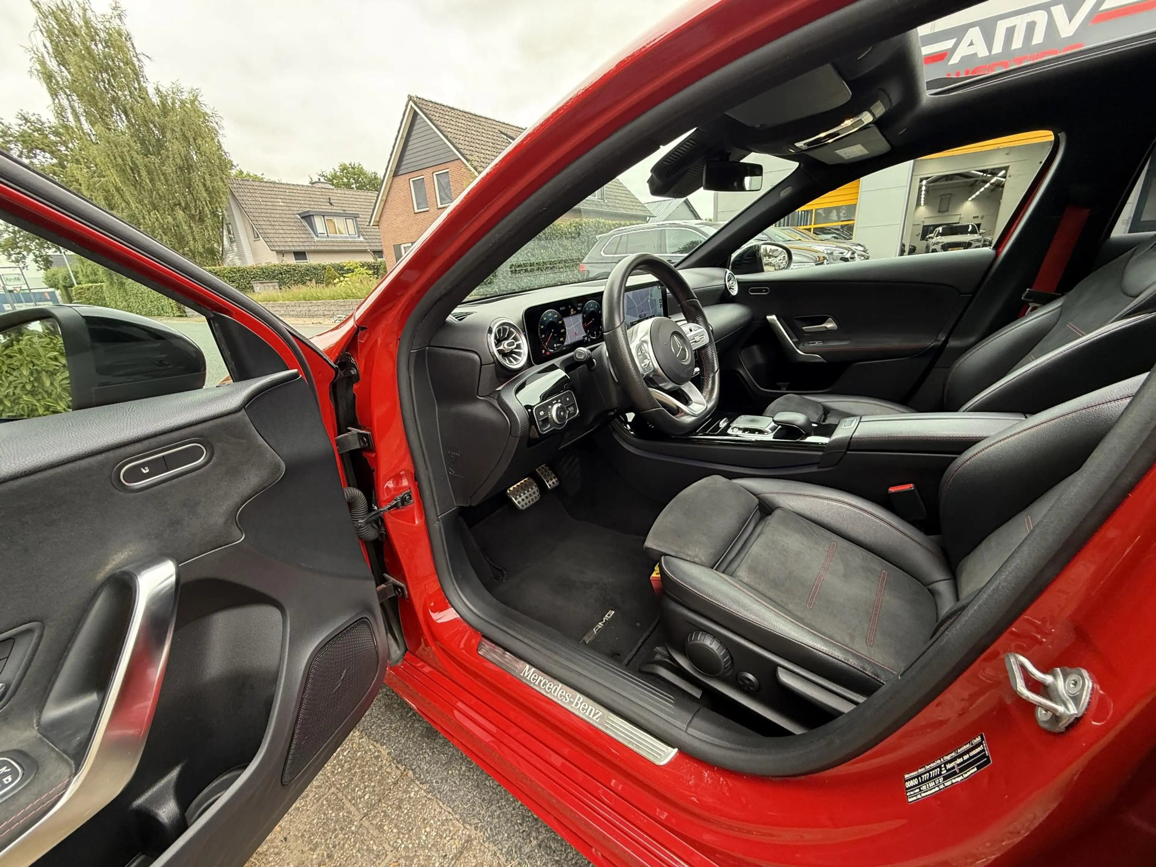 Mercedes-Benz A 200 AMG 163PK Automaat•Pano•Burmester — photo 11
