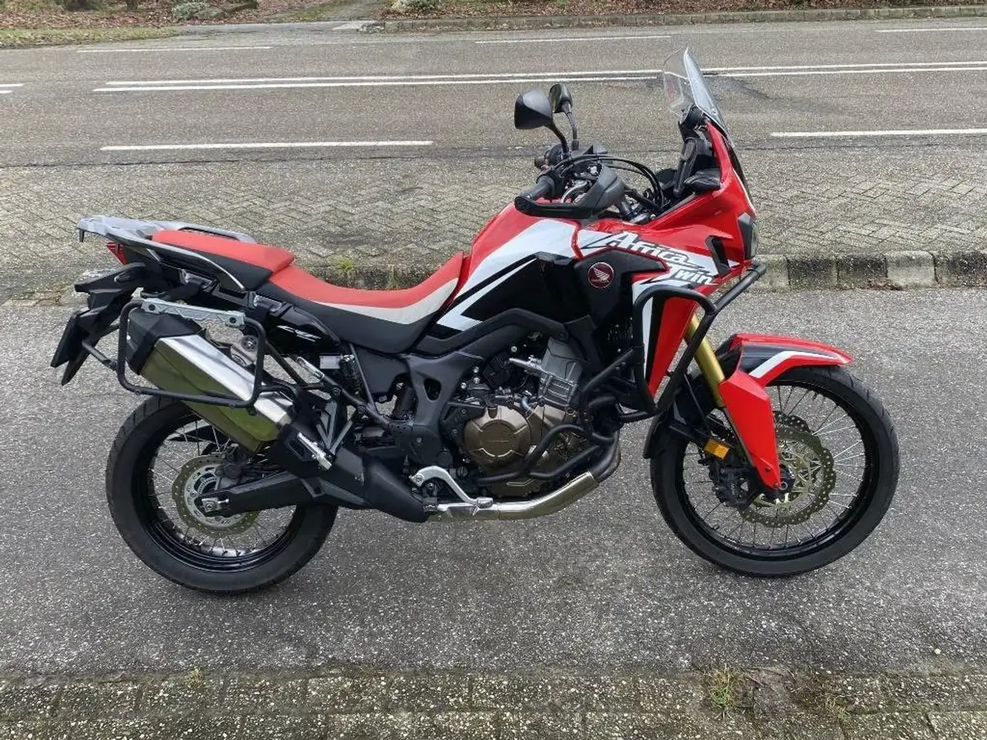 Honda CRF 1000 Africa Twin Red - 2