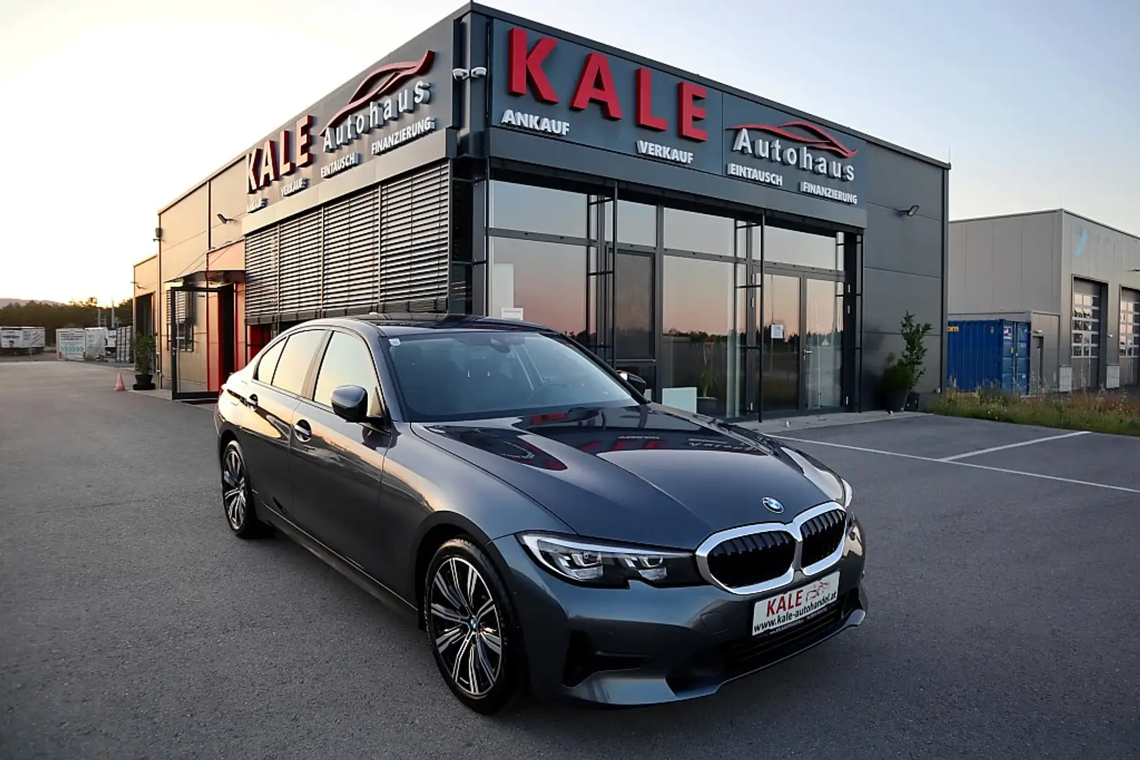 BMW 330 e PHEV Aut.*1.Besitz*Leder*Navigation* Grau - 1