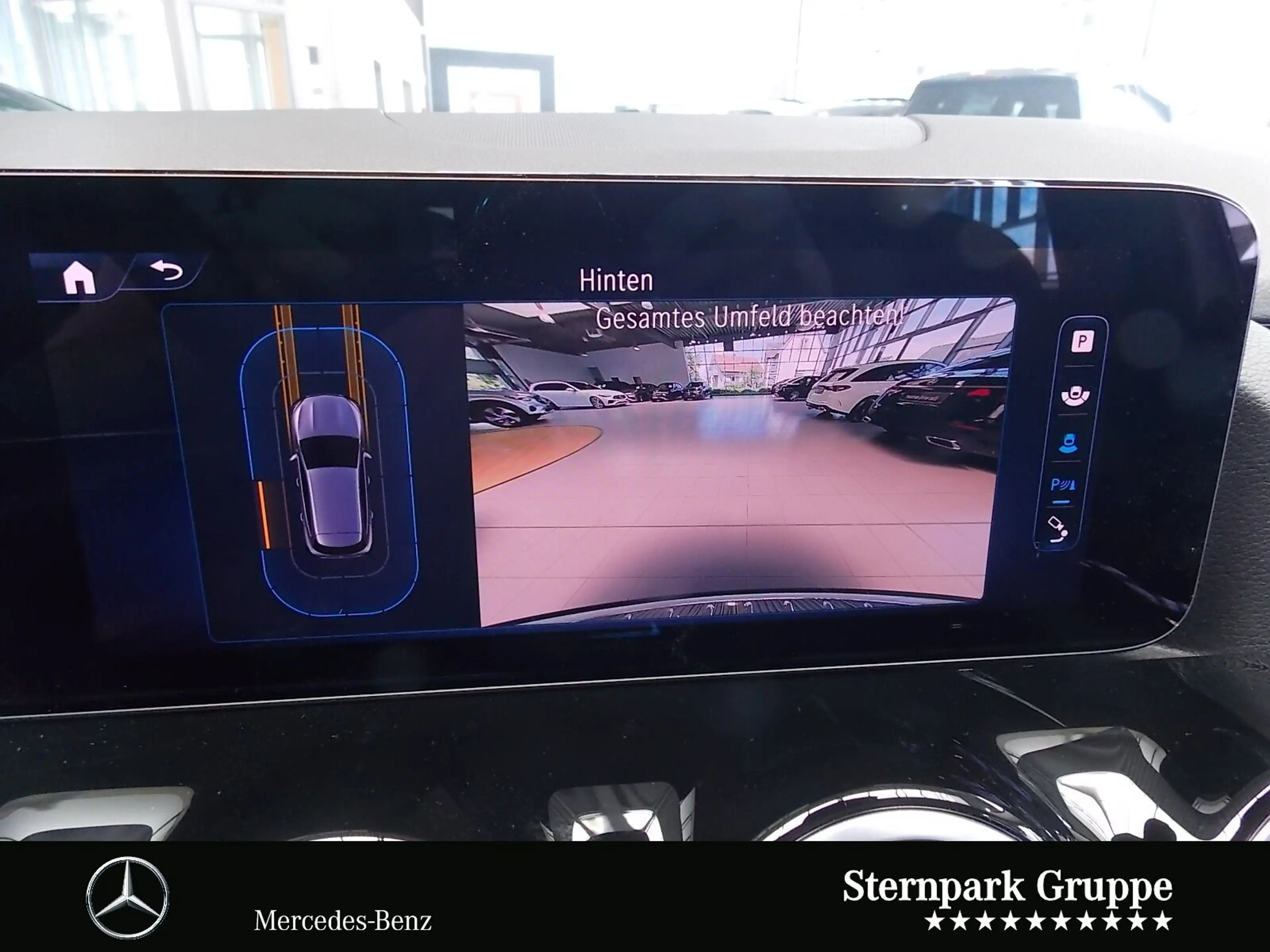 Mercedes-Benz GLA 200 GLA 200 Progressive Navi,Pano,LED,R-Kam,AHK,Easy — photo 13