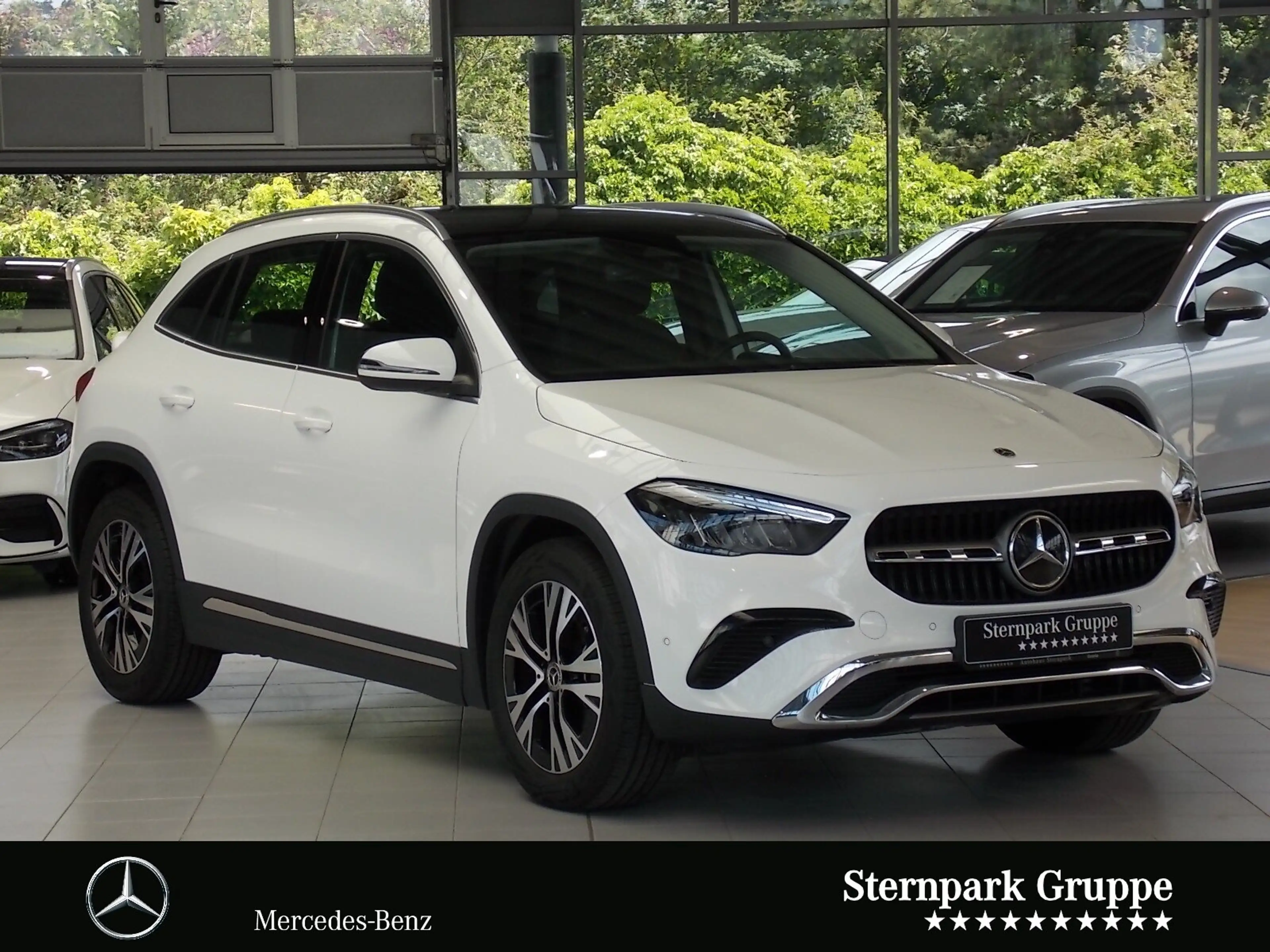 Mercedes-Benz GLA 200 GLA 200 Progressive Navi,Pano,LED,R-Kam,AHK,Easy — photo 2