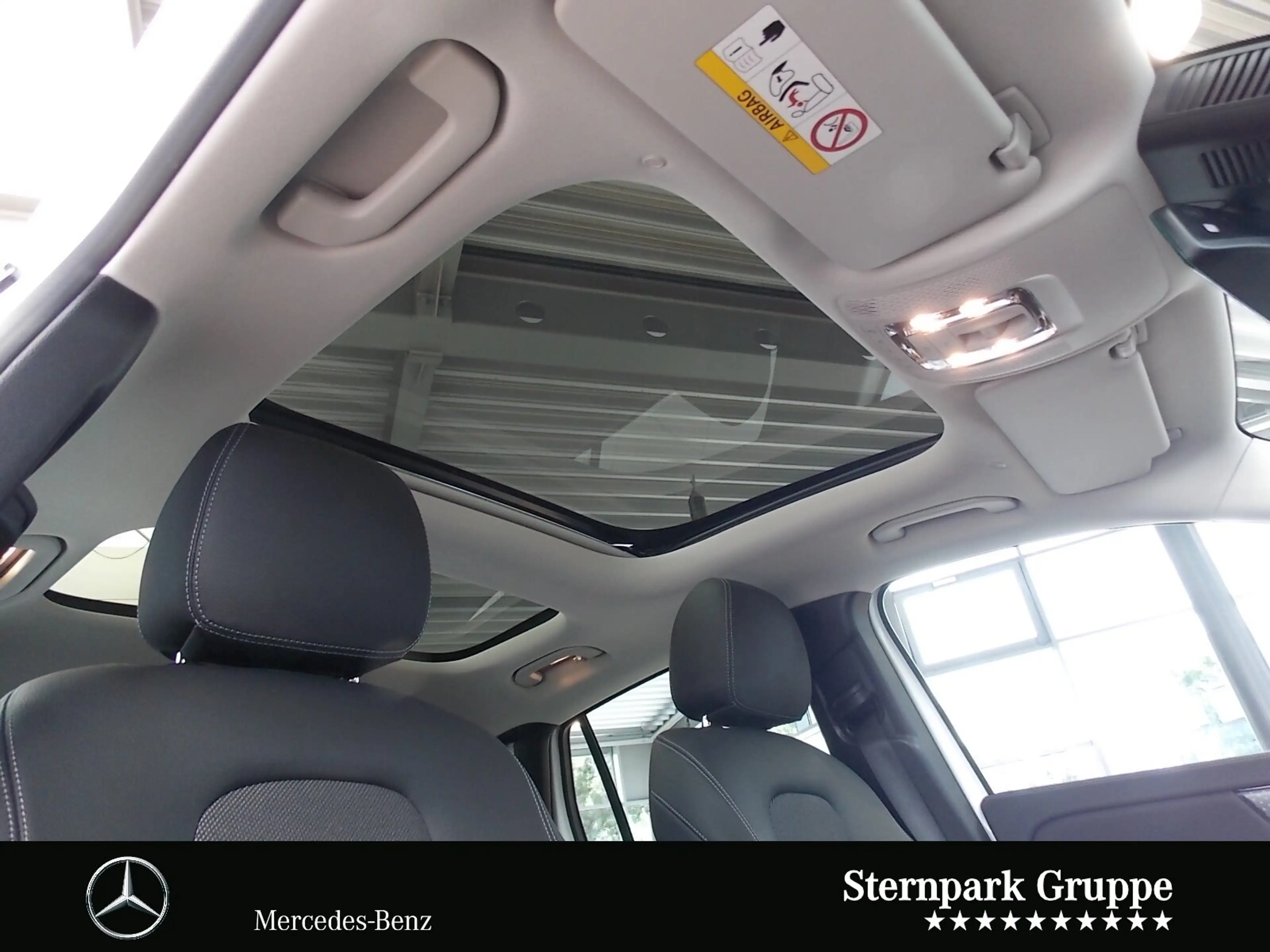 Mercedes-Benz GLA 200 GLA 200 Progressive Navi,Pano,LED,R-Kam,AHK,Easy — photo 10