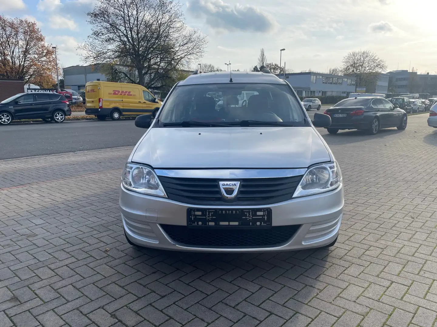 Dacia Logan MCV Kombi Ambiance AHK *TÜV 09/27* Grau - 2