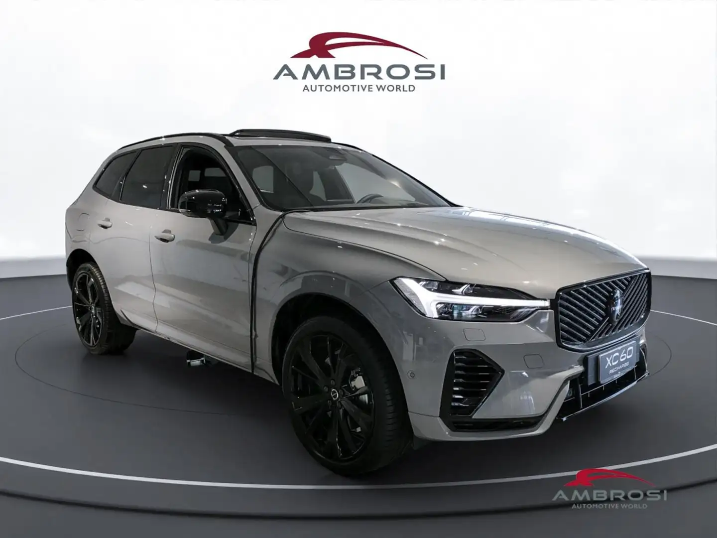 Volvo XC60 Black Edition T6 AWD ibrido plug-in Elettrica/Benzina Ultra Gris - 2