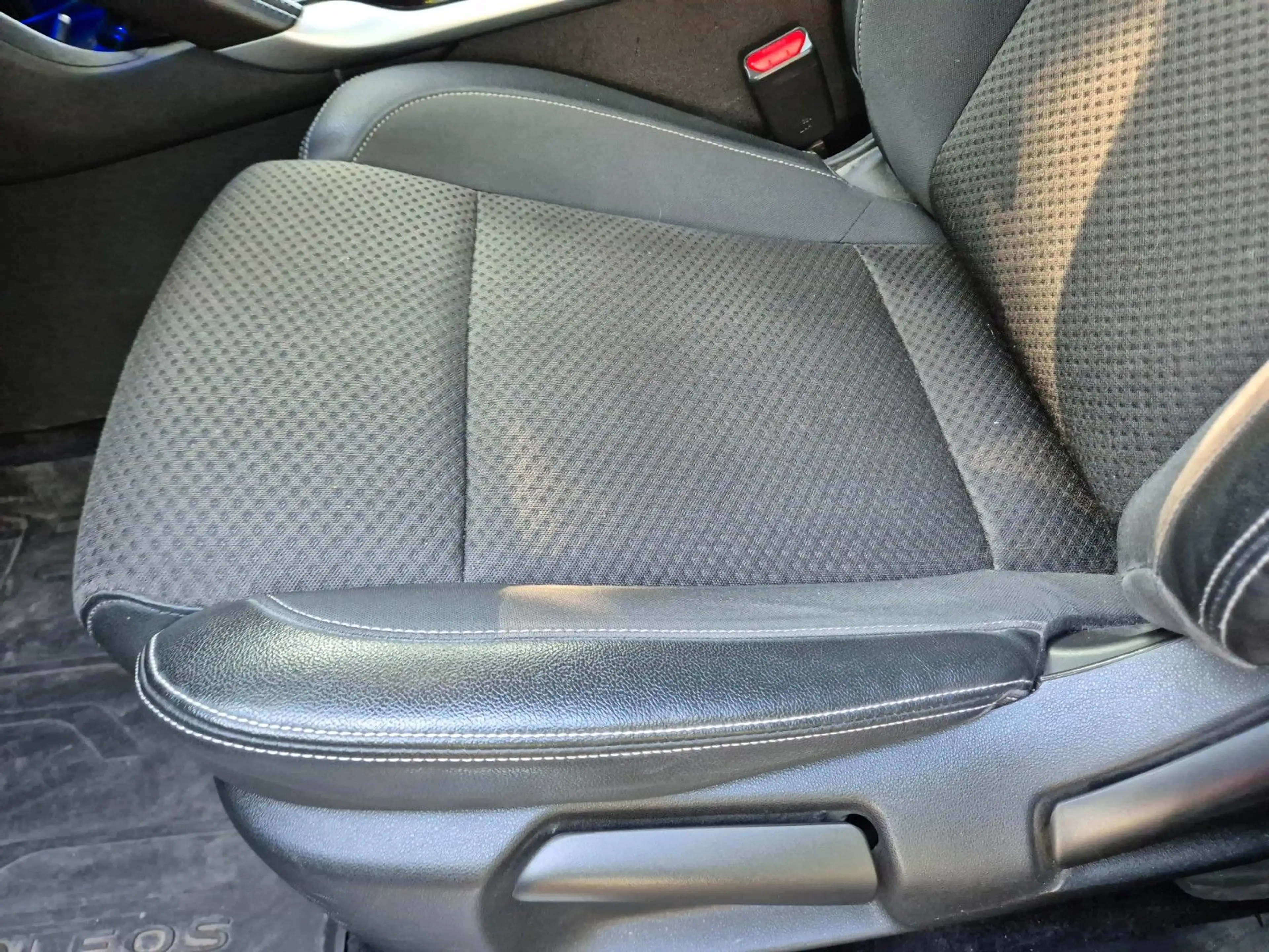 Renault Koleos Intens AUT PANORAMA T.LEDER 14499NETTO — photo 11