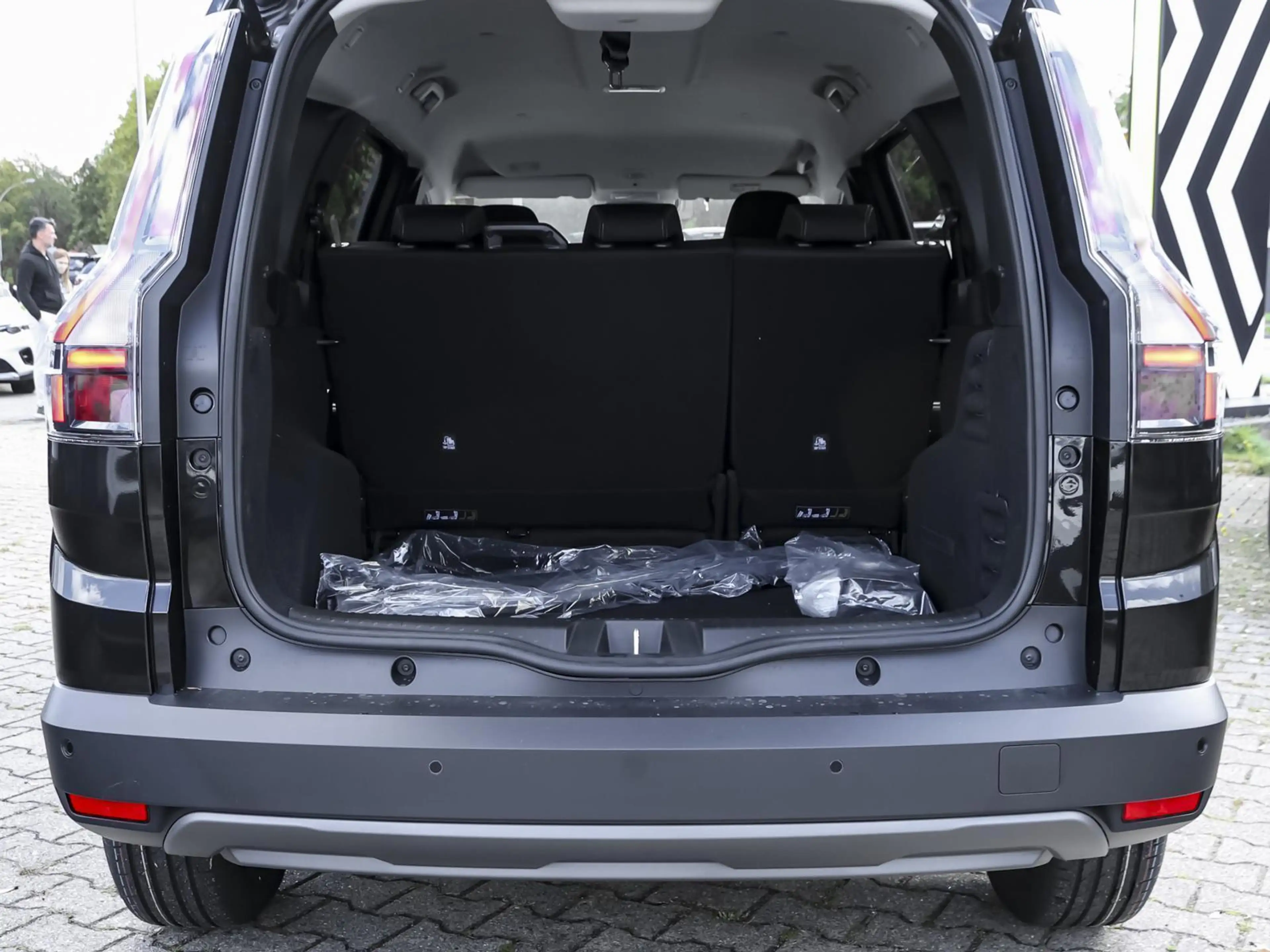Dacia Jogger Extreme hybrid 155 NAVI SHZ PDC LHZ KLIMA — photo 8