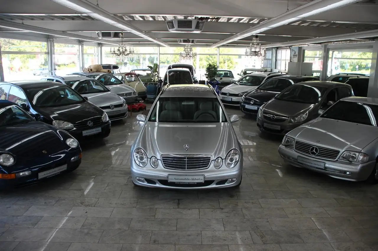 Mercedes-Benz E 220