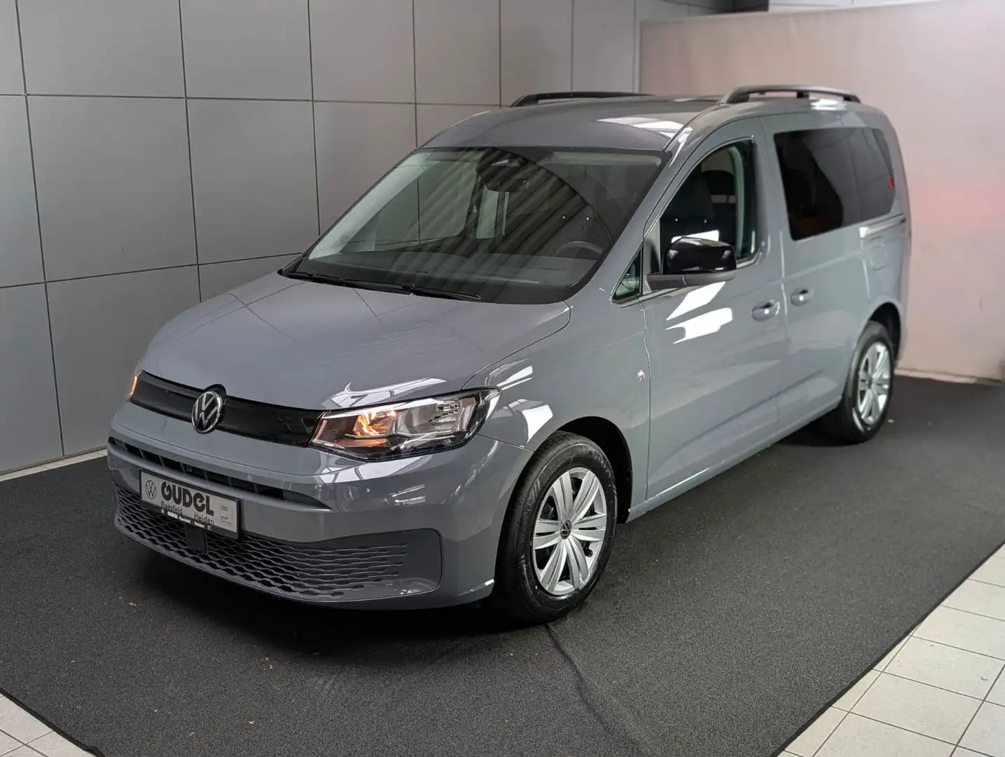 Volkswagen Caddy 1.5 TSI Basis AHK ACC Lane Ass. Side Ass. Grau - 2