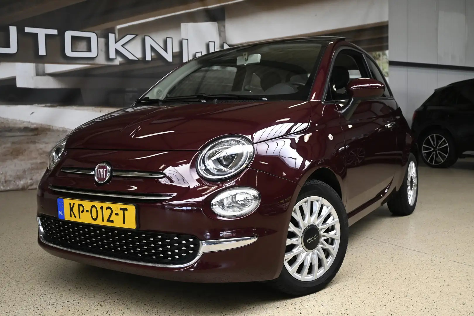 Fiat 500 0.9 81pk TwinAir Turbo Lounge NL Auto | Panoramada Rood - 2