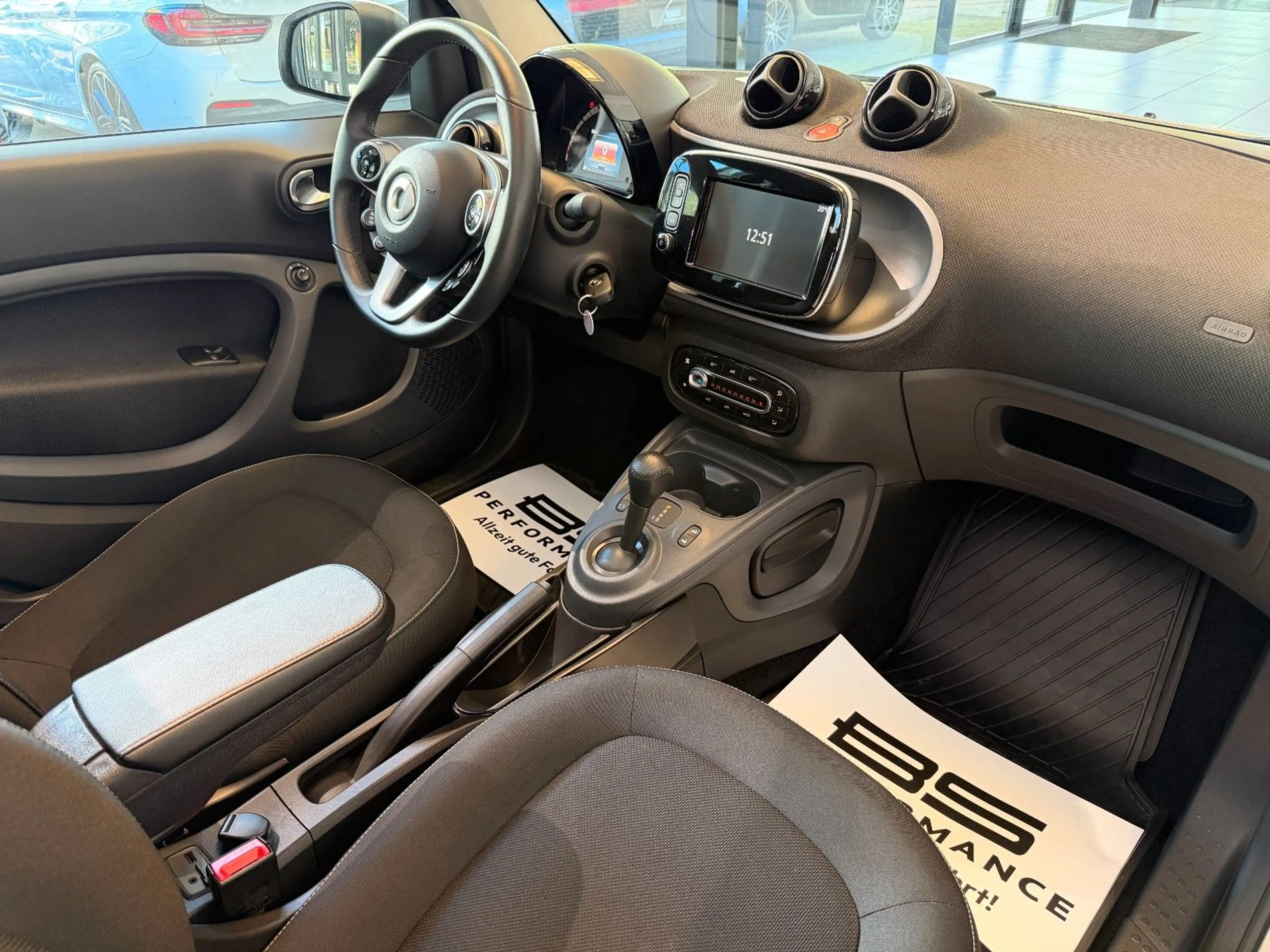 smart forTwo Cabrio Aut. |GARANTIE MERCEDES 12/28| — photo 14