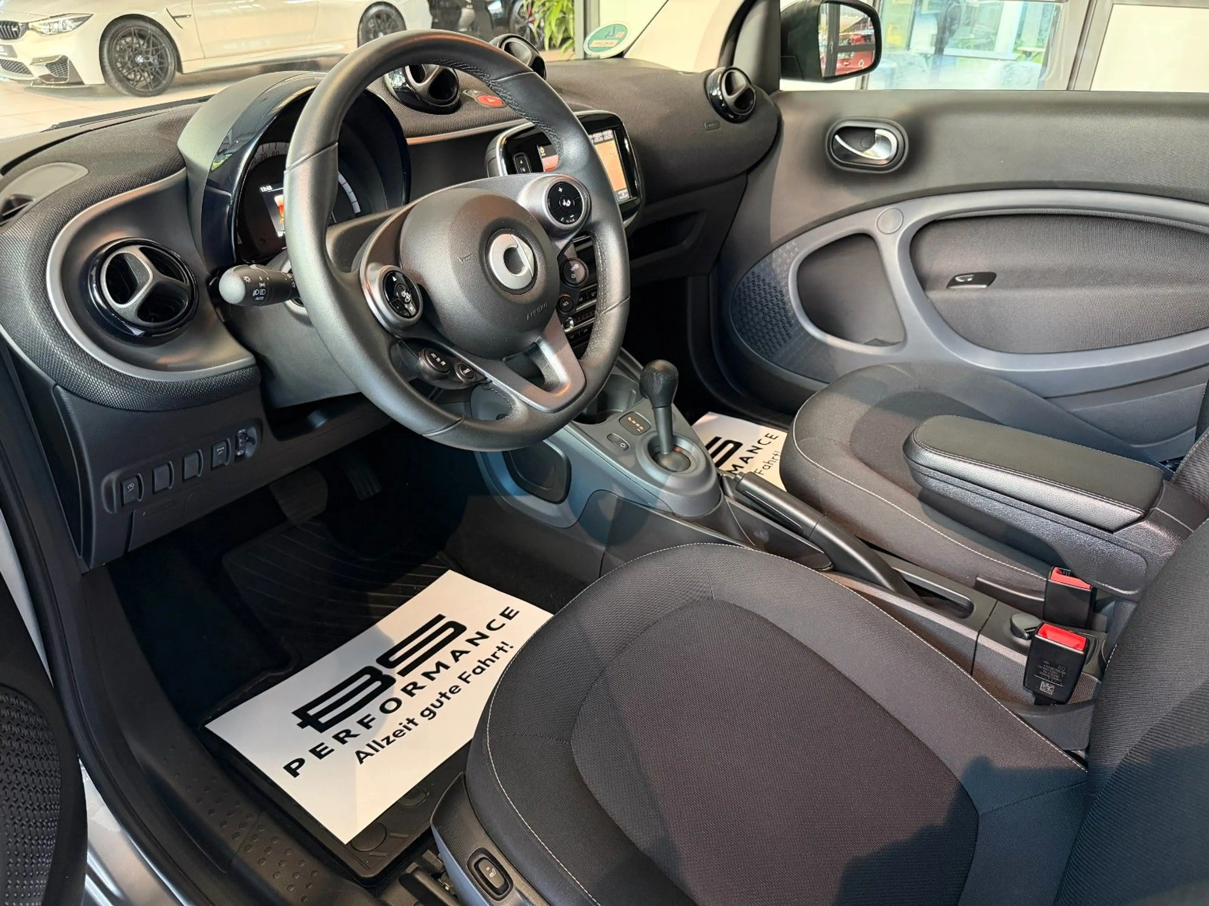 smart forTwo Cabrio Aut. |GARANTIE MERCEDES 12/28| — photo 10