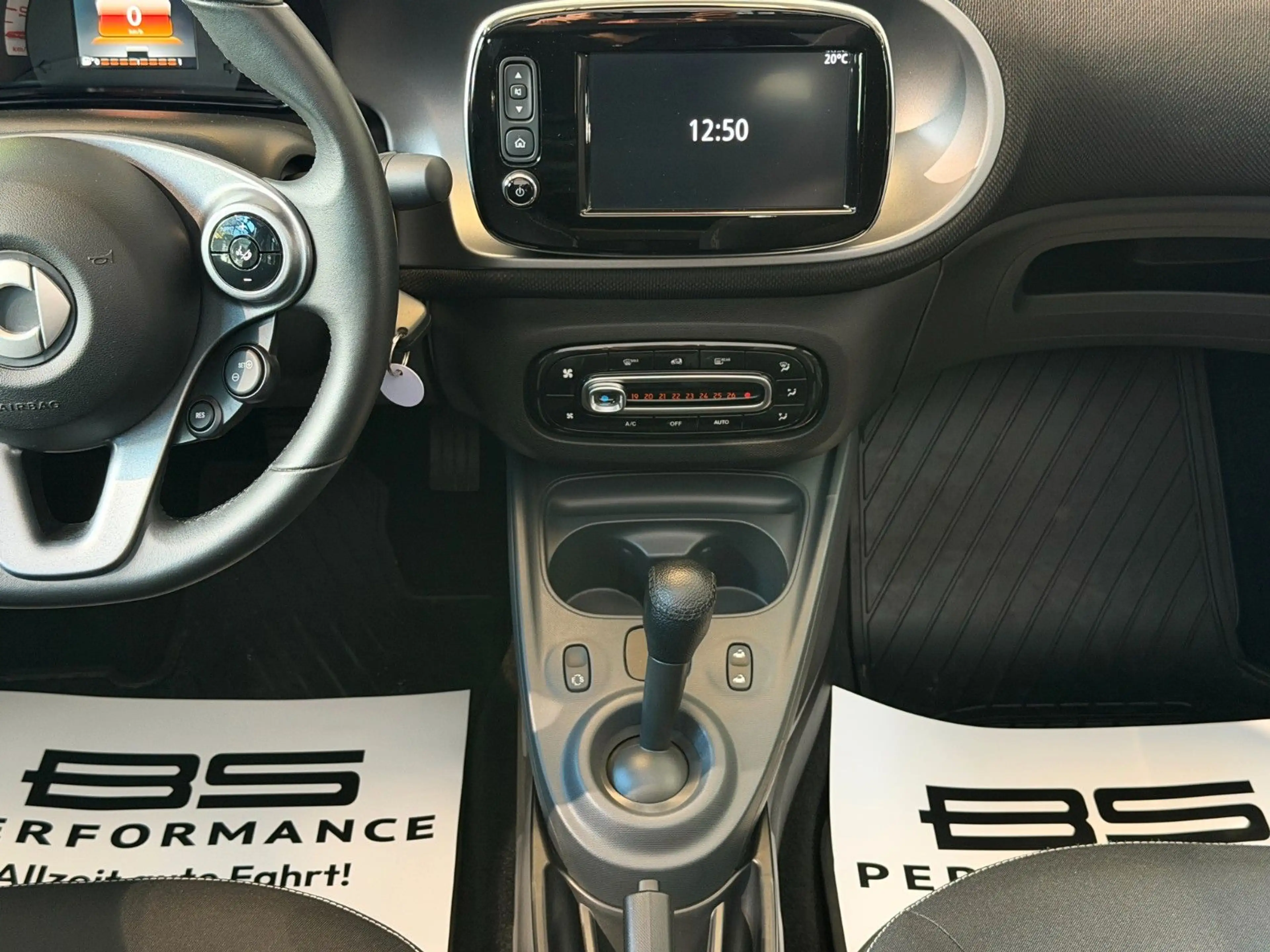 smart forTwo Cabrio Aut. |GARANTIE MERCEDES 12/28| — photo 13