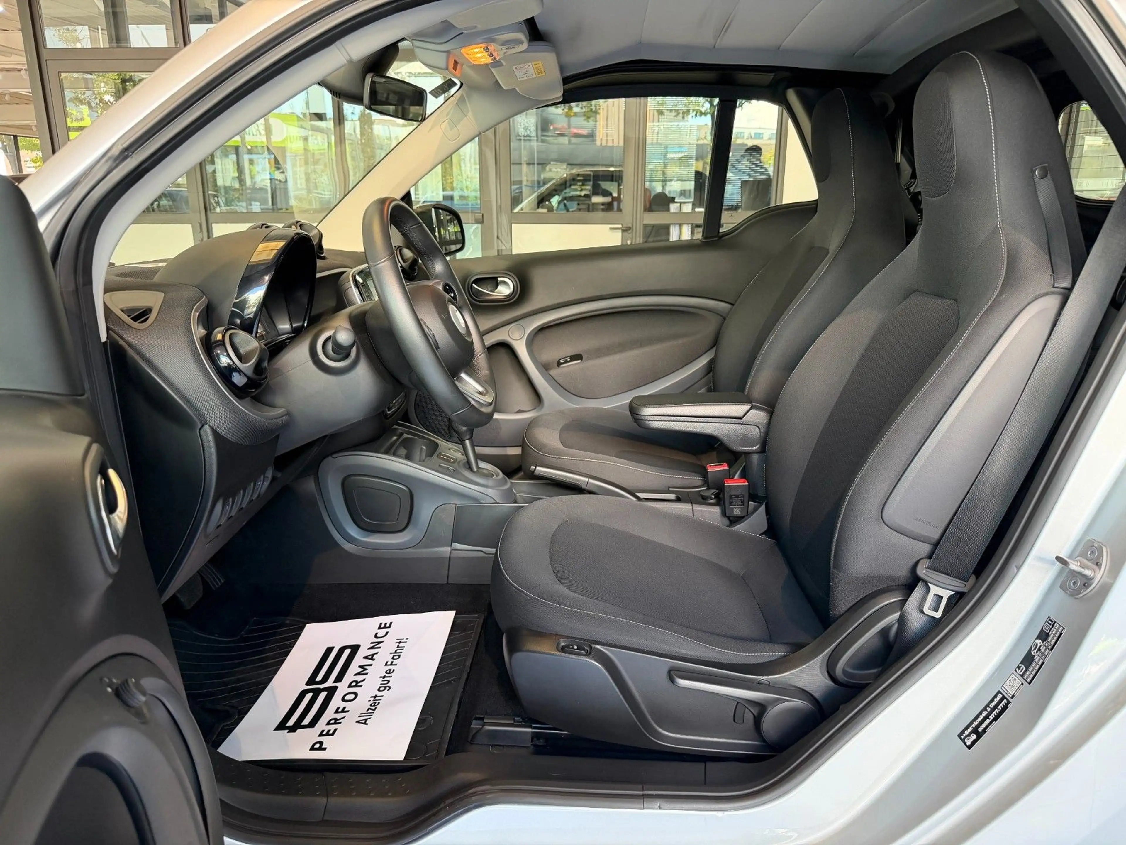smart forTwo Cabrio Aut. |GARANTIE MERCEDES 12/28| — photo 9
