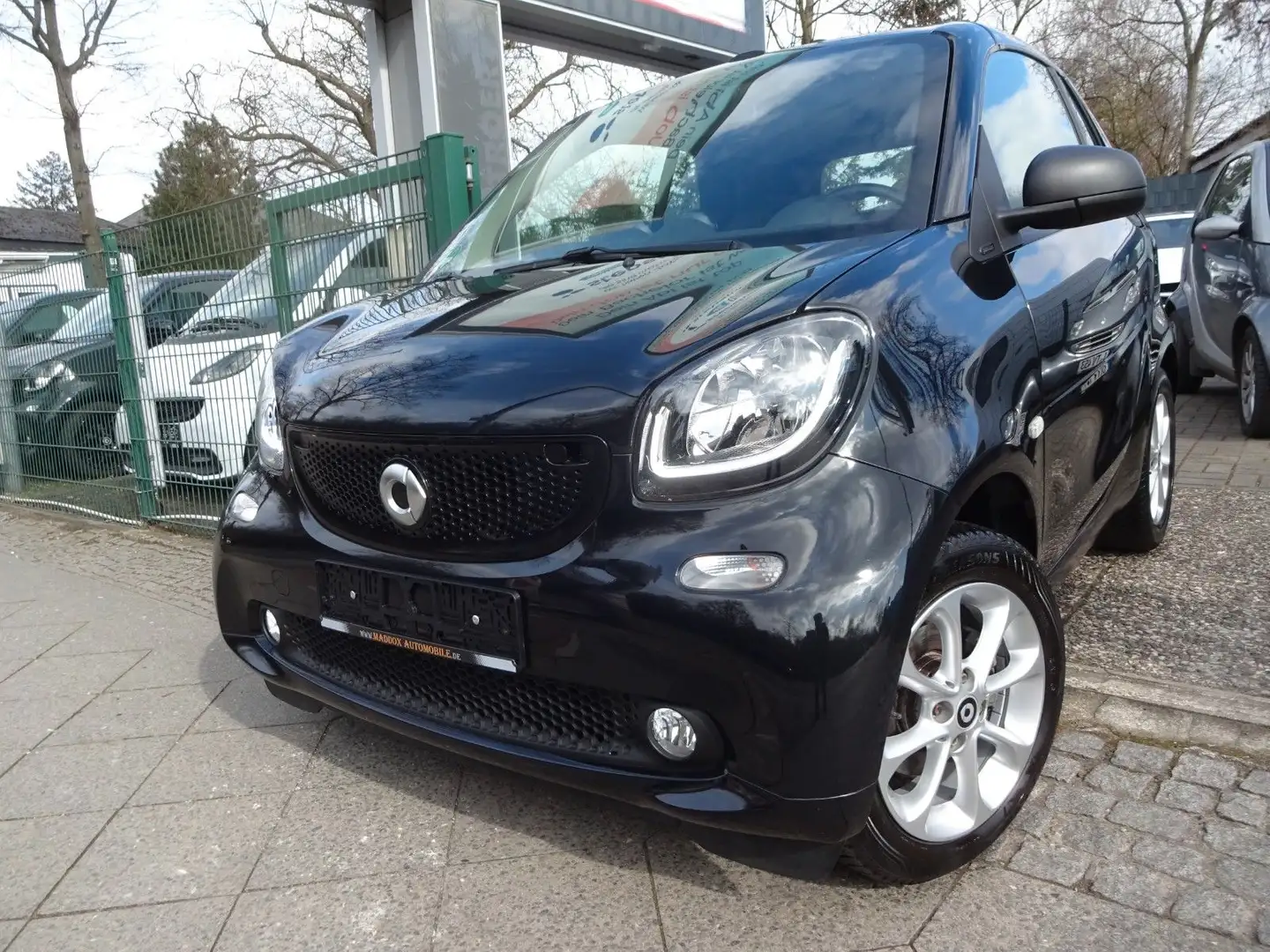 smart forTwo cabrio twinamic,Navigation ,SHZ,LED,TOP Negro - 1