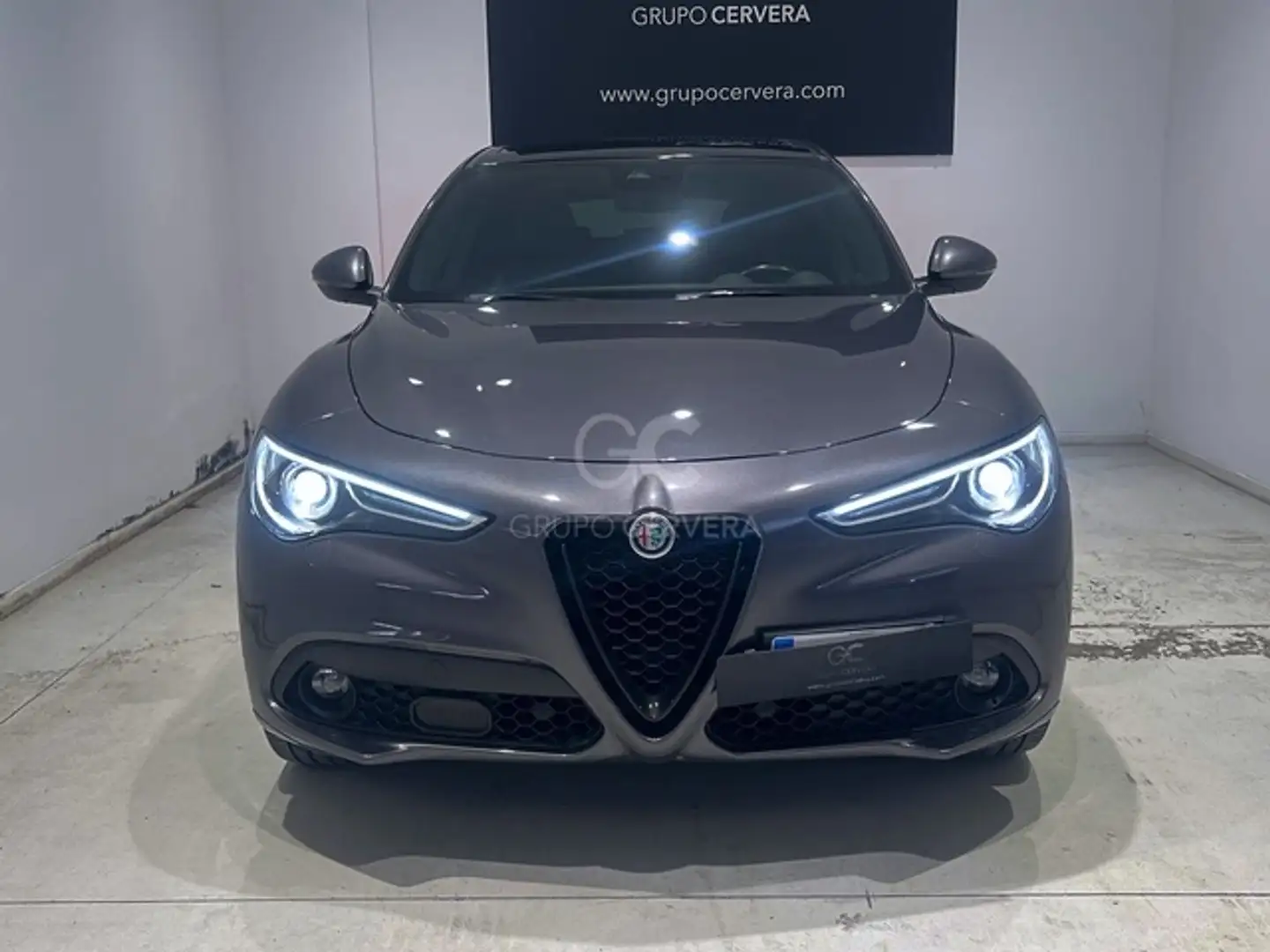 Alfa Romeo Stelvio 2.2 Veloce Q4 210 Aut. Gris - 2