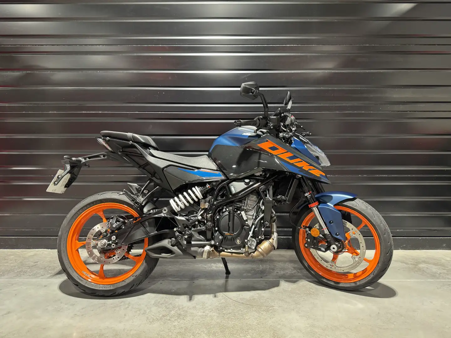 KTM 125 Duke - 1