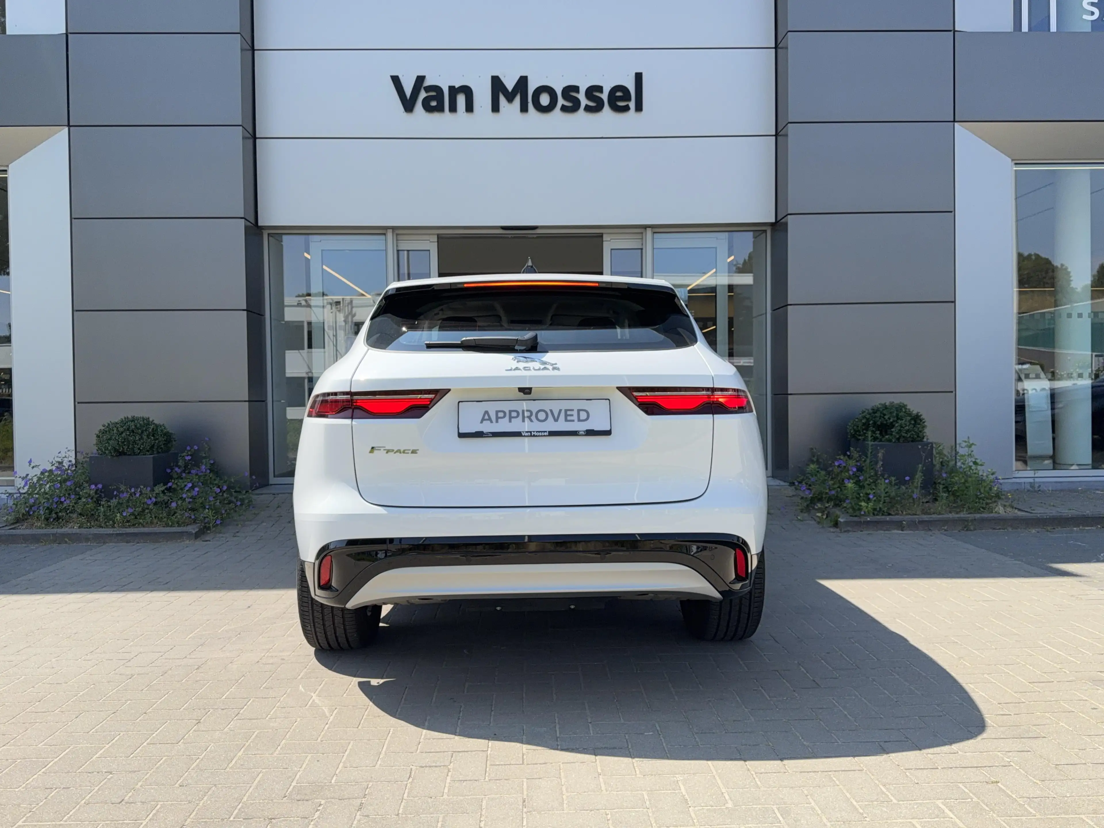Jaguar F-Pace P250 SE AWD Auto. 22MY Carplay | Camera | LED | El — photo 6