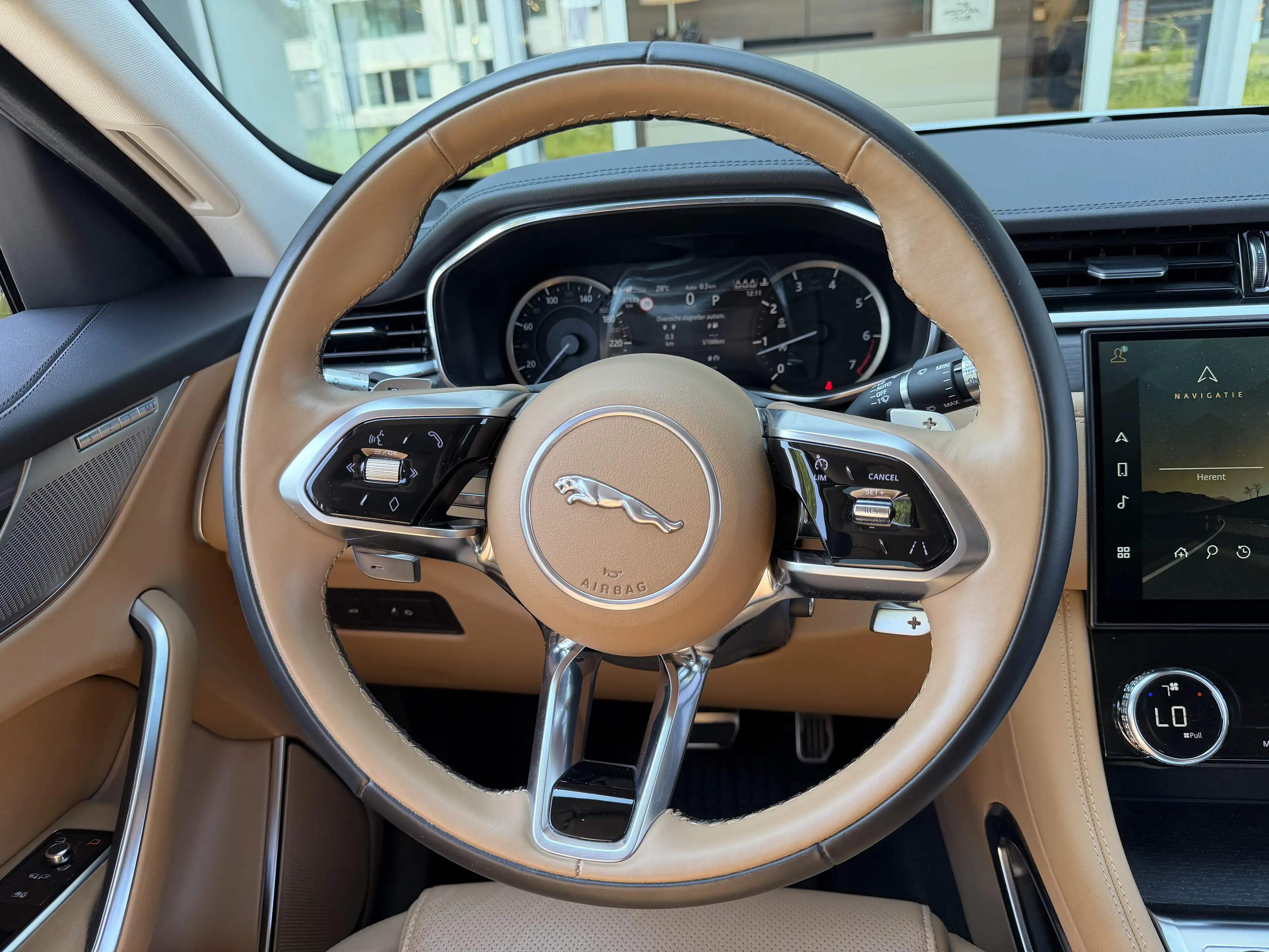 Jaguar F-Pace P250 SE AWD Auto. 22MY Carplay | Camera | LED | El — photo 14