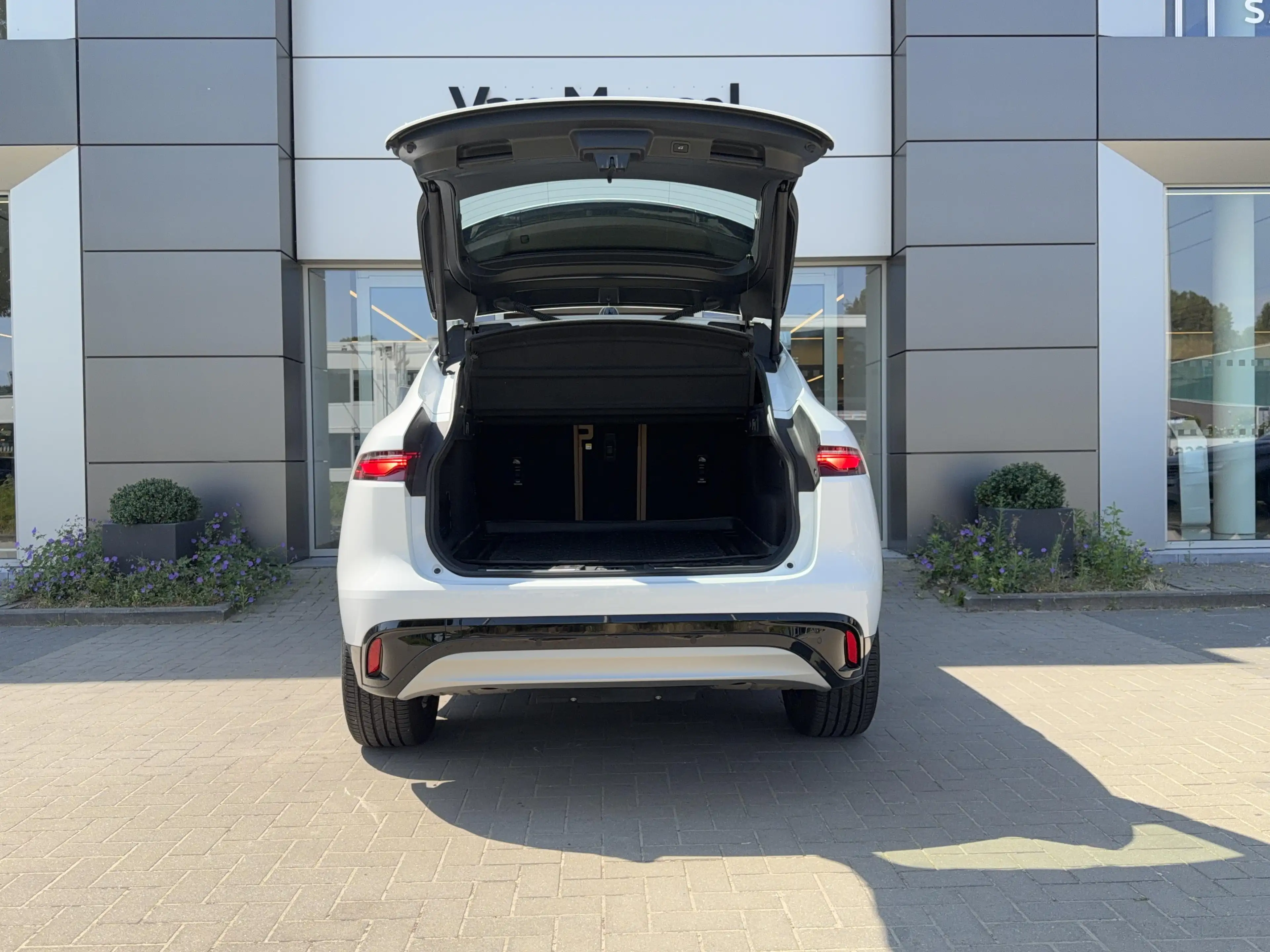 Jaguar F-Pace P250 SE AWD Auto. 22MY Carplay | Camera | LED | El — photo 7