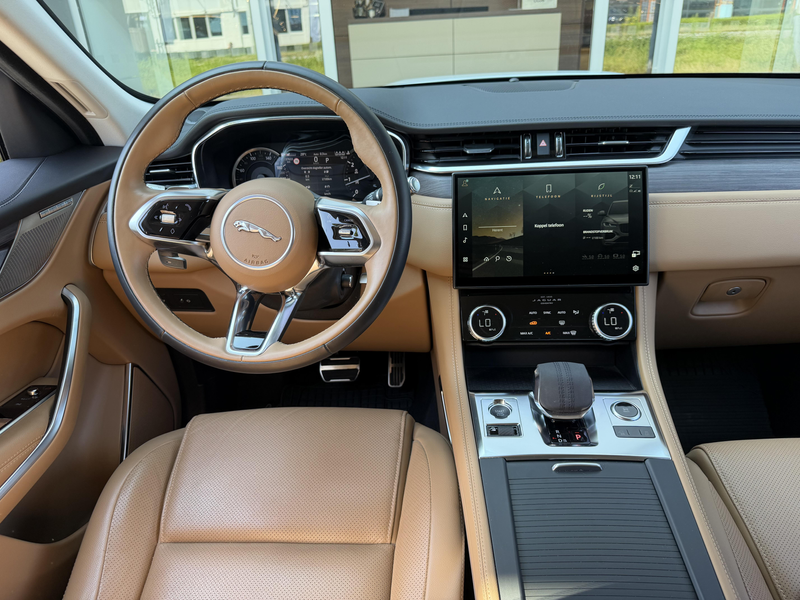 Jaguar F-Pace P250 SE AWD Auto. 22MY Carplay | Camera | LED | El — photo 13