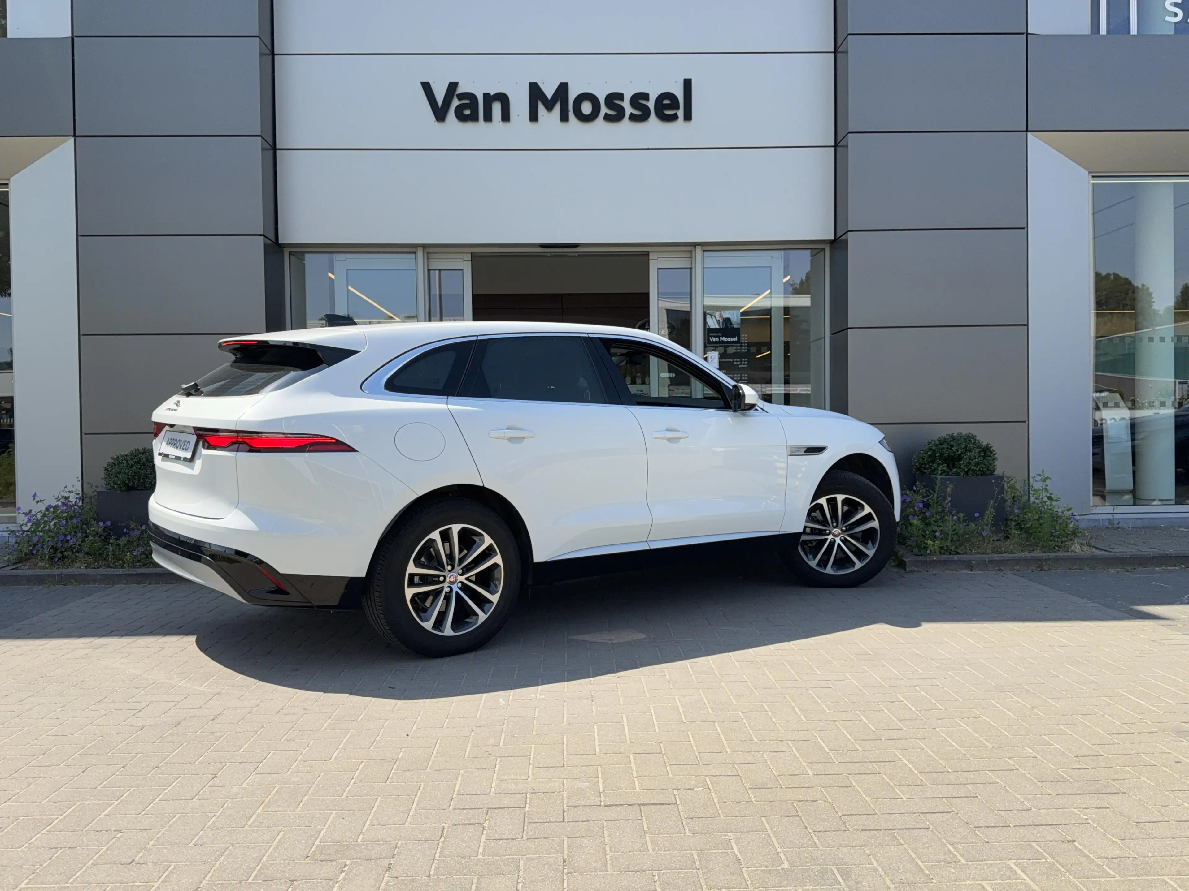 Jaguar F-Pace P250 SE AWD Auto. 22MY Carplay | Camera | LED | El — photo 5