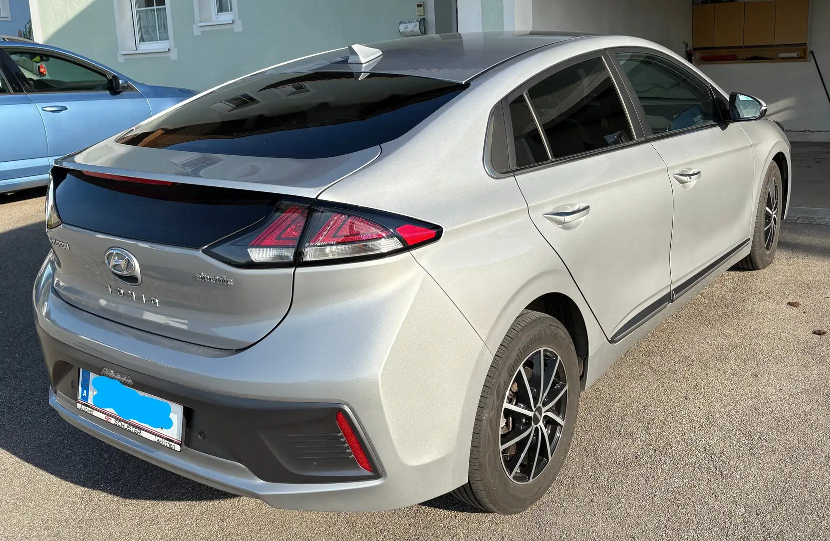 Hyundai IONIQ Elektro 38kWh Level 5 Aut. Srebrny - 2