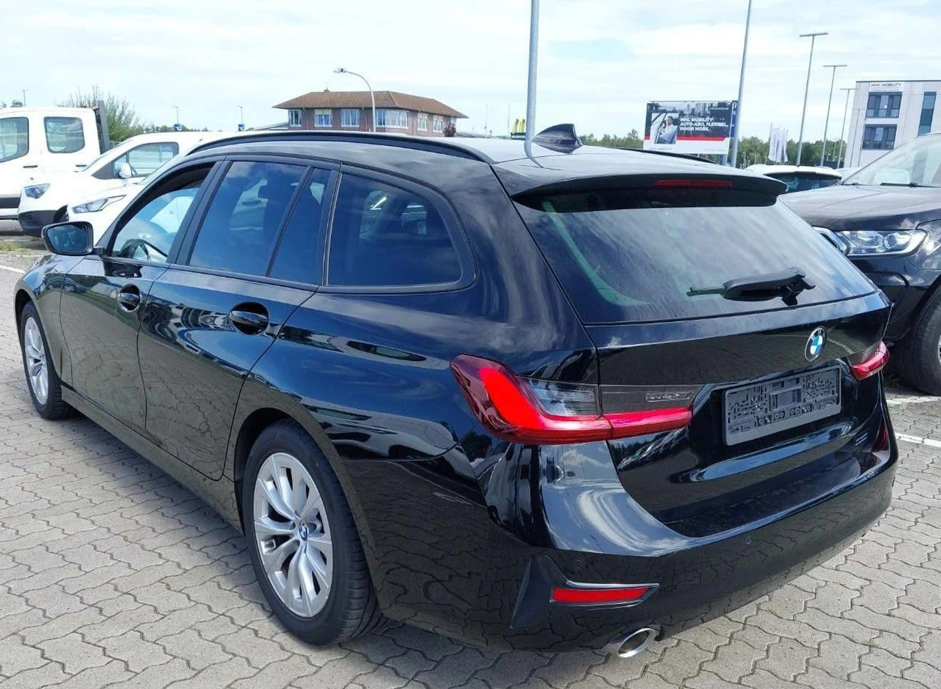 BMW 320 d Touring*LC-Prof,LED,Sportsitze,DAB,1te Hd. — photo 5
