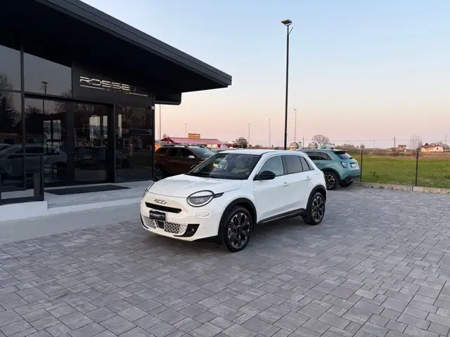 Fiat 600 Hybrid DCT MHEV La Prima ANCHE NEOPATENTATI