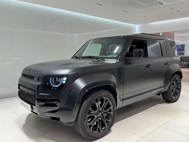 Land Rover Defender 110 P635 OCTA Black MY26 Lackschutzfolie