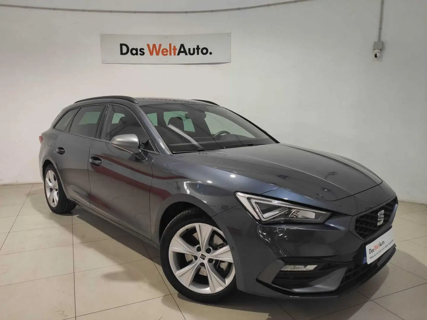 SEAT Leon Nuevo  SP 2.0 TDI 110kW DSG S&S FR XS Gris - 1
