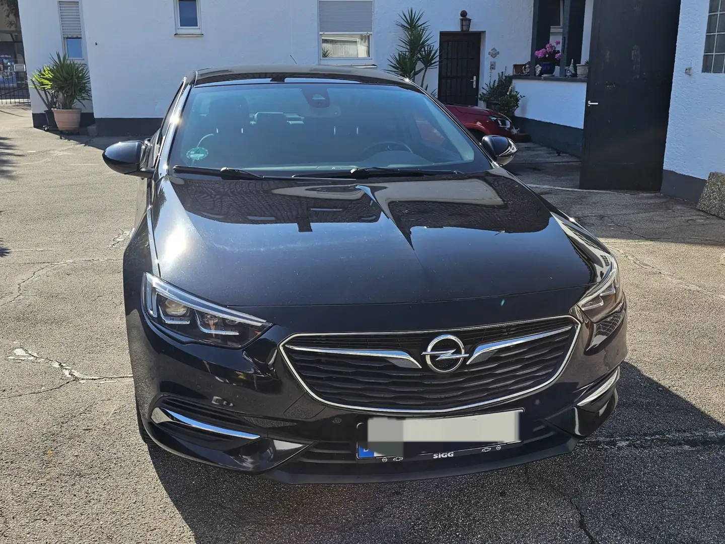 Opel Insignia Grand Sport 1.6 Diesel Automatik Innovation Schwarz - 1