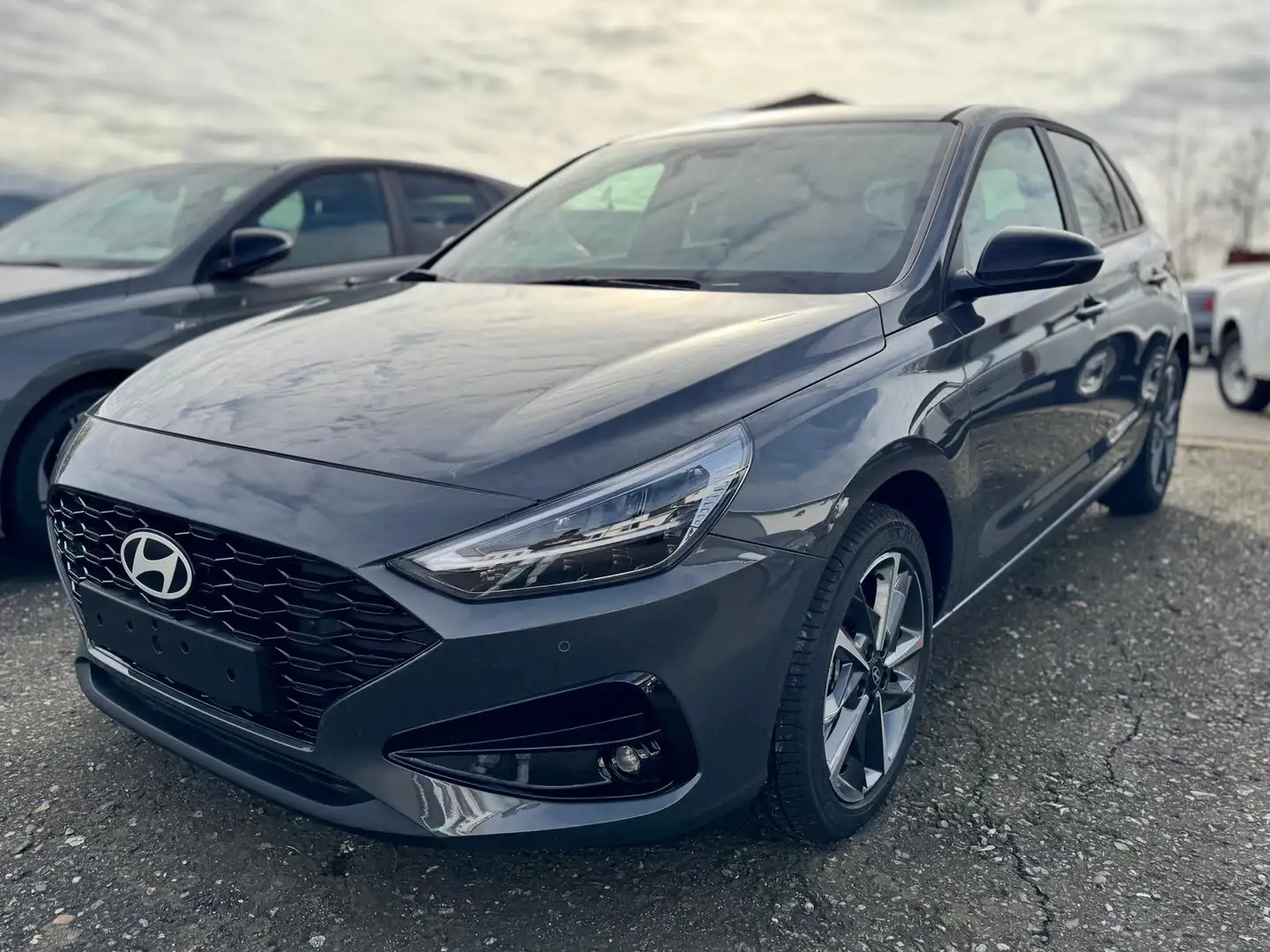 Hyundai i30 1.5 Grau - 1