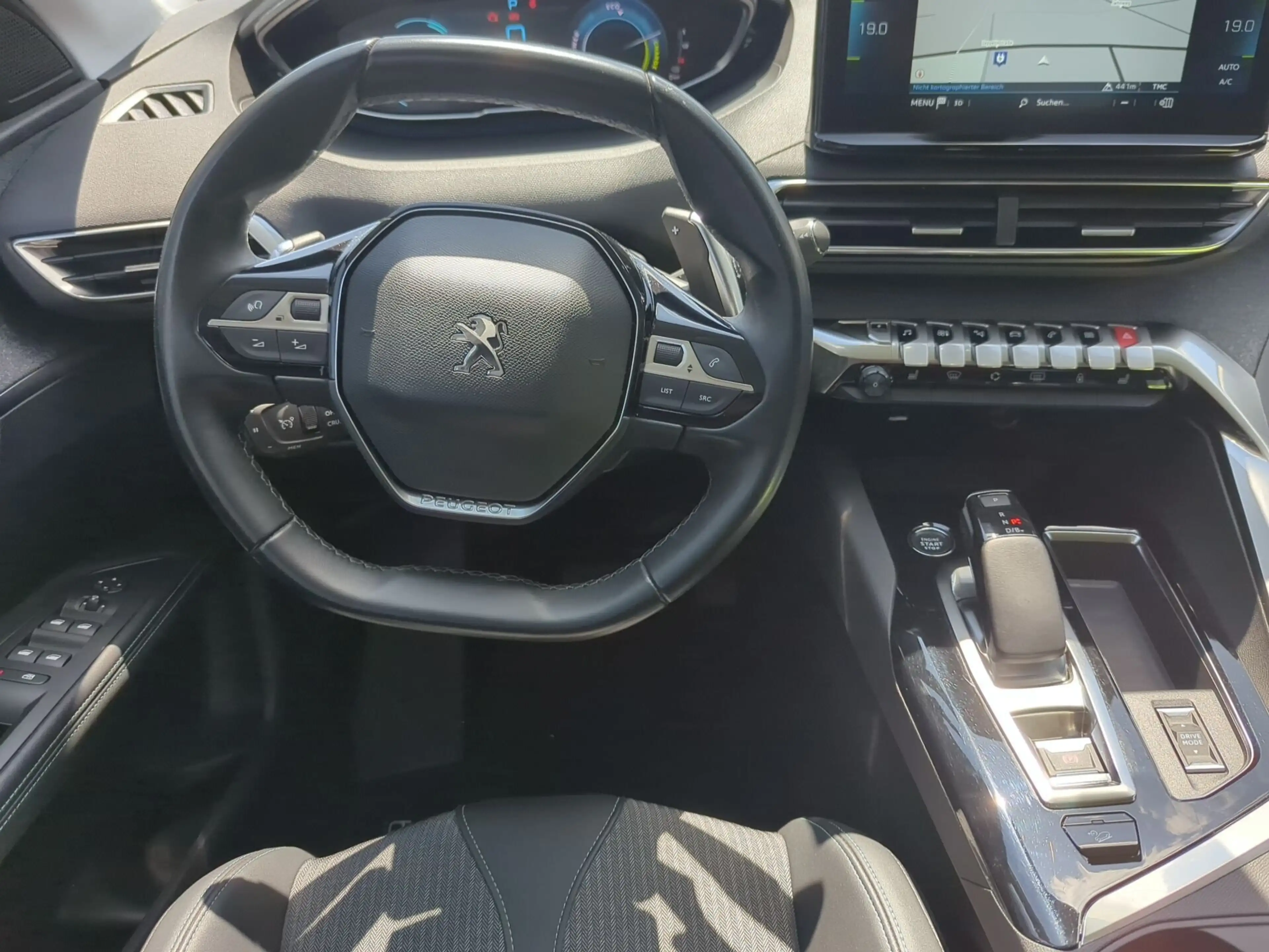 Peugeot Others 3008 Hybrid4 300 e-EAT8 Allure Pack AHK Navi — photo 9