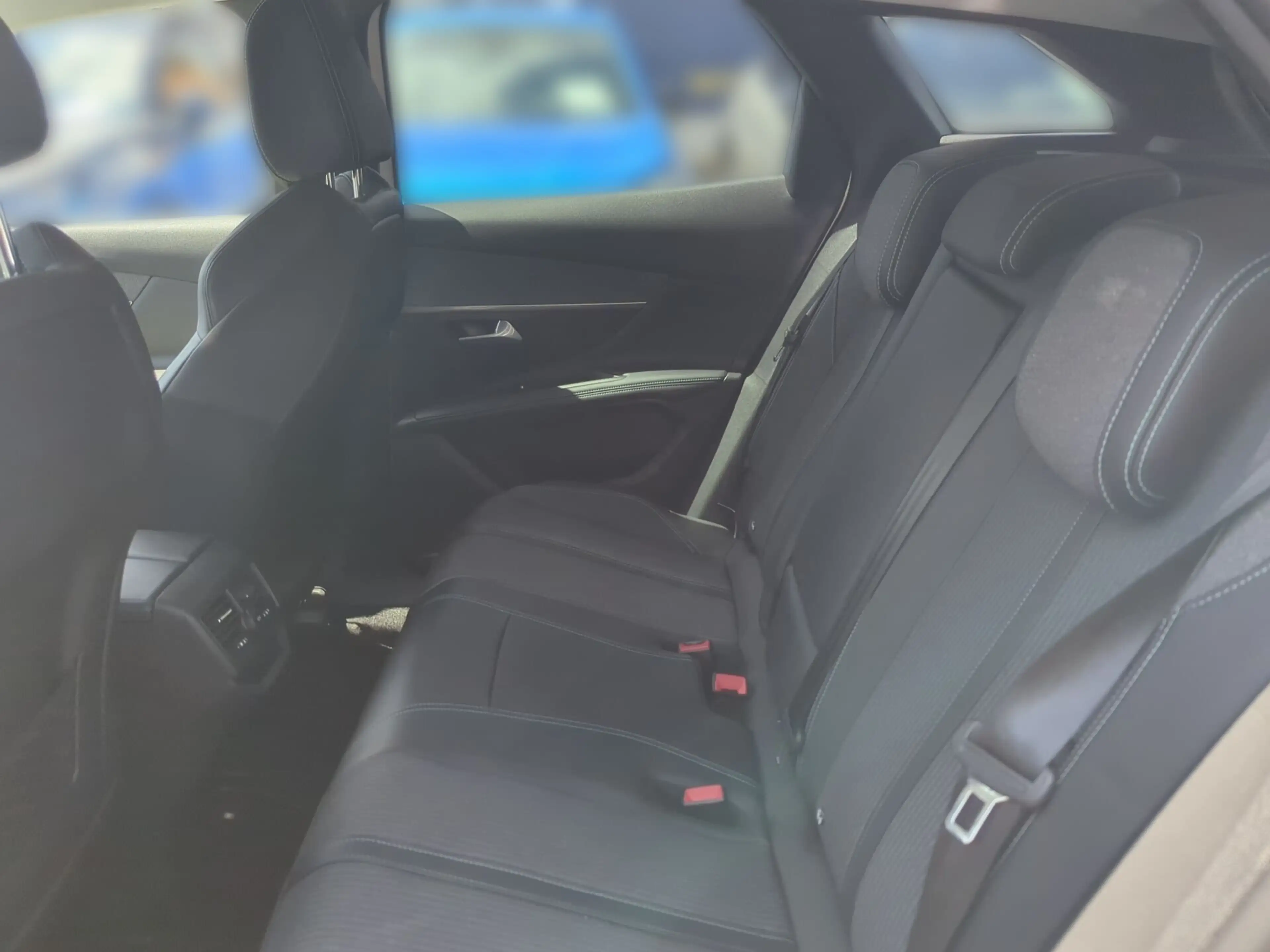 Peugeot Others 3008 Hybrid4 300 e-EAT8 Allure Pack AHK Navi — photo 8