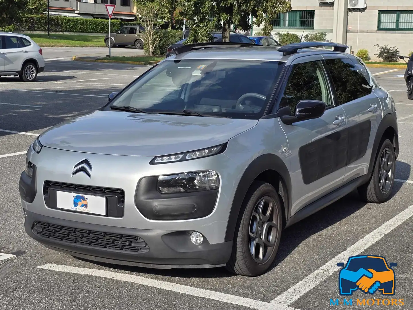 Citroen C4 Cactus BlueHDi 100 Shine NEOPATENTATI Grau - 1
