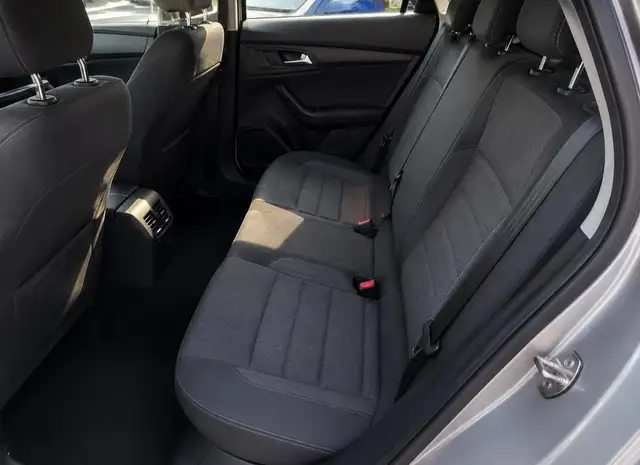 Citroen C5 X view 4