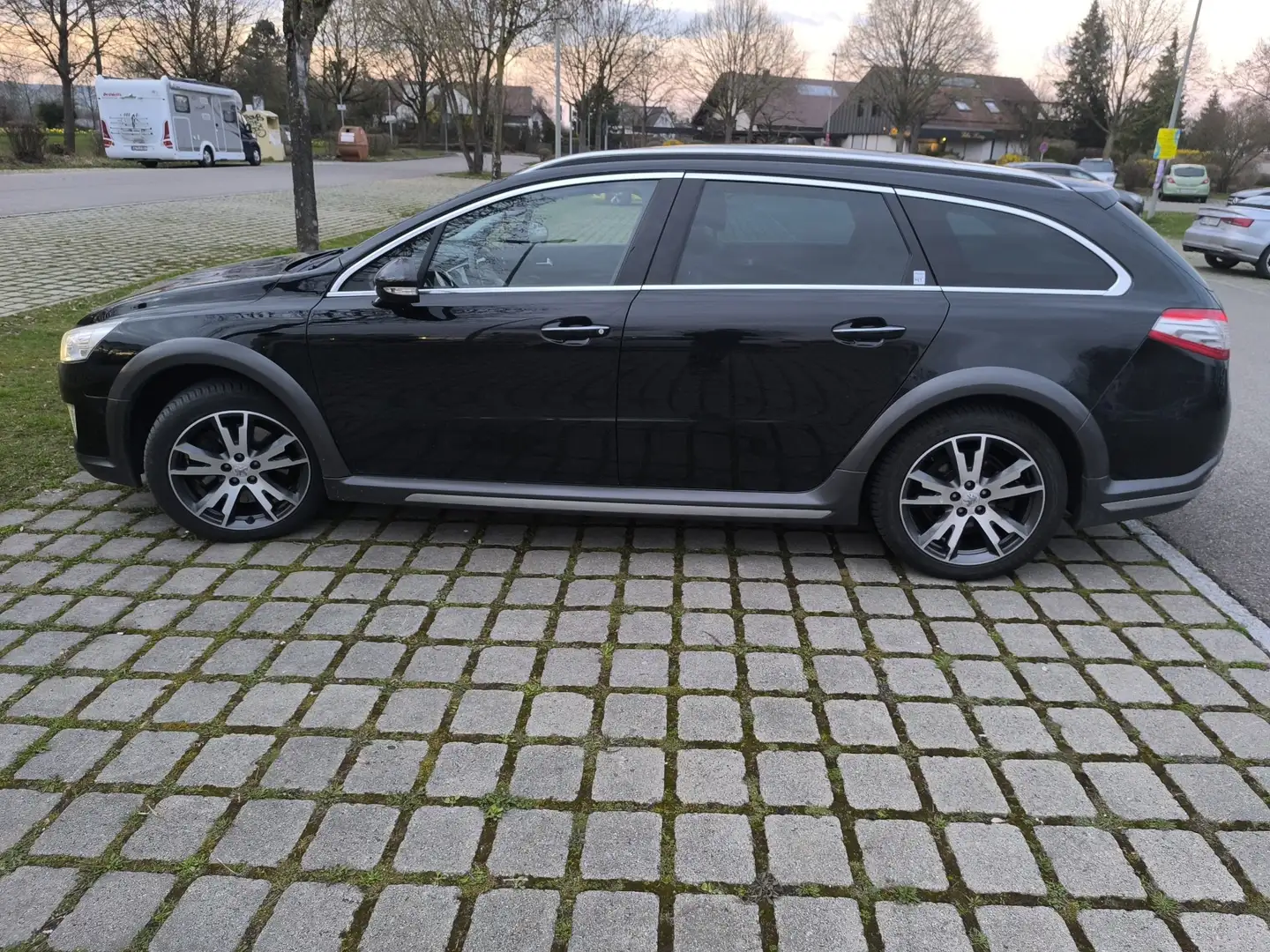 Peugeot 508 RXH Hybrid Schwarz - 1