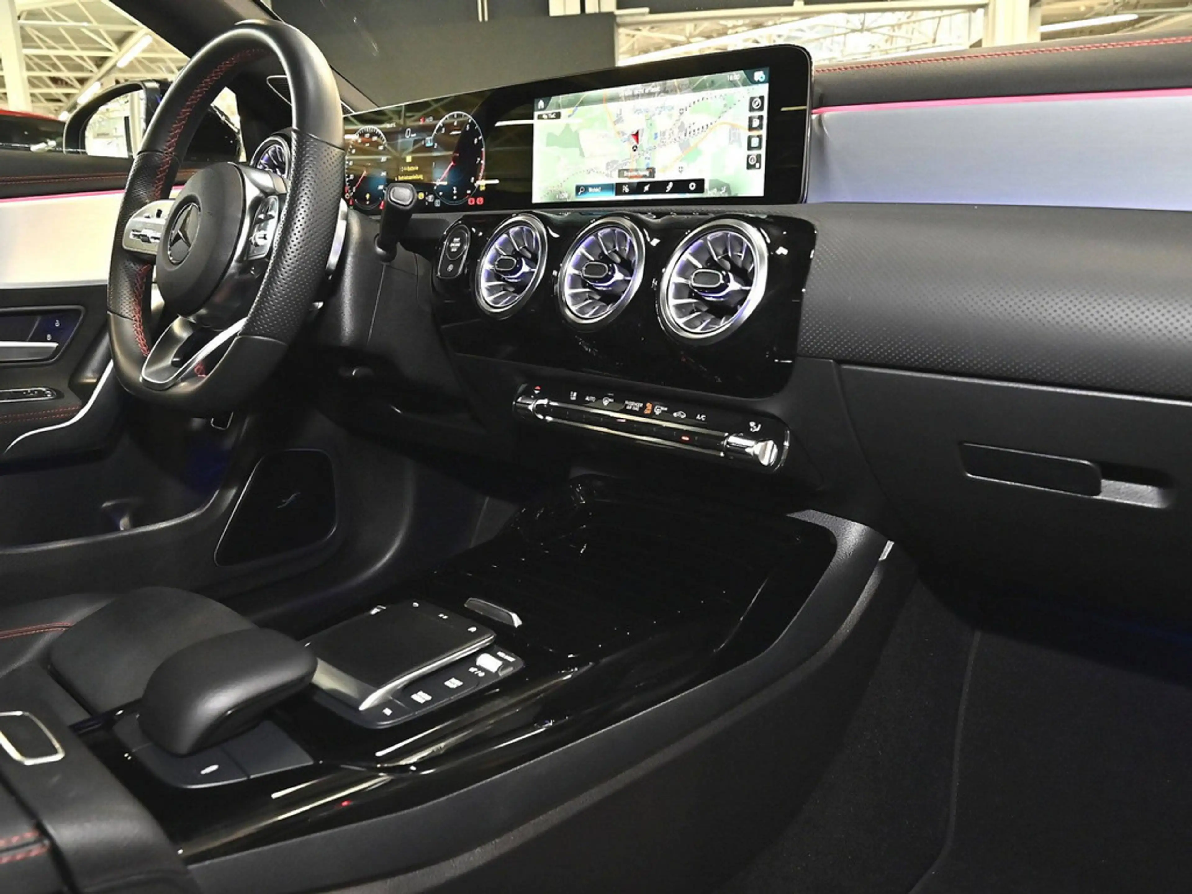 Mercedes-Benz CLA 35 AMG SB 4M NIGHT PANO MULTIB. LED NAVI — photo 11