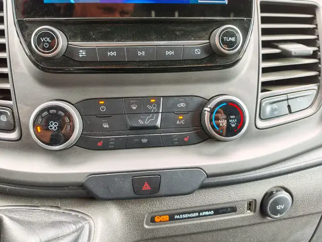 Ford Transit view 12