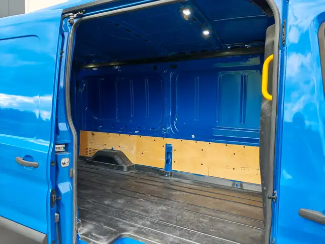 Ford Transit view 15