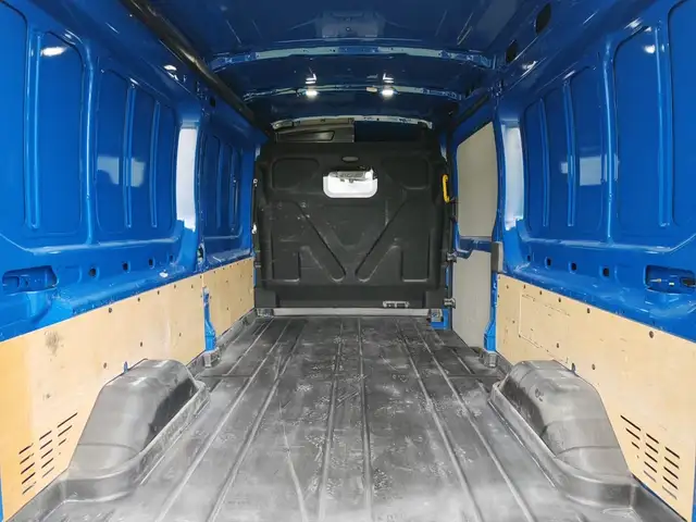 Ford Transit view 13