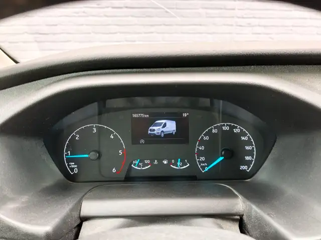 Ford Transit view 27