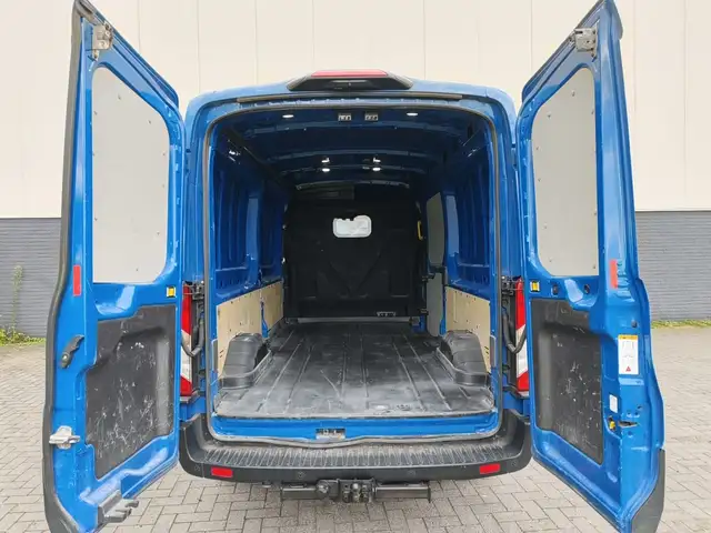Ford Transit view 14