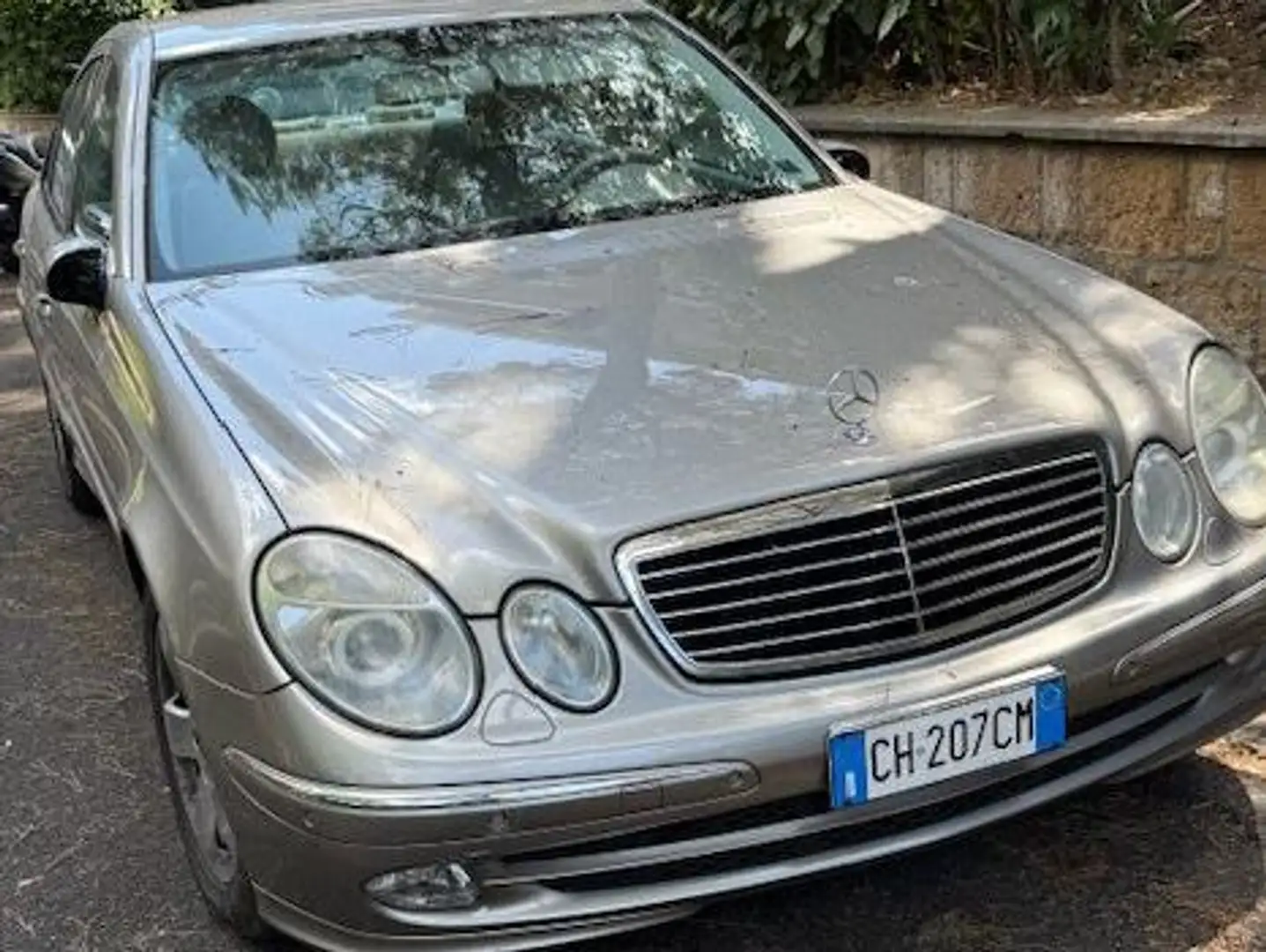 Mercedes-Benz E 270 Avantgarde Beige - 2