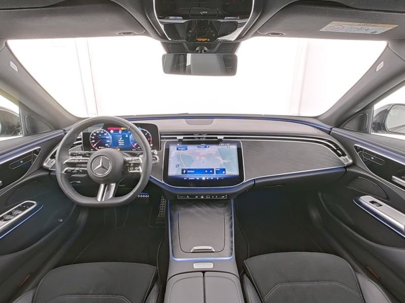 Mercedes-Benz E 220 T d AMG Advanced+NIGHT+PANO+AHK+DISTRONIC+ — photo 6