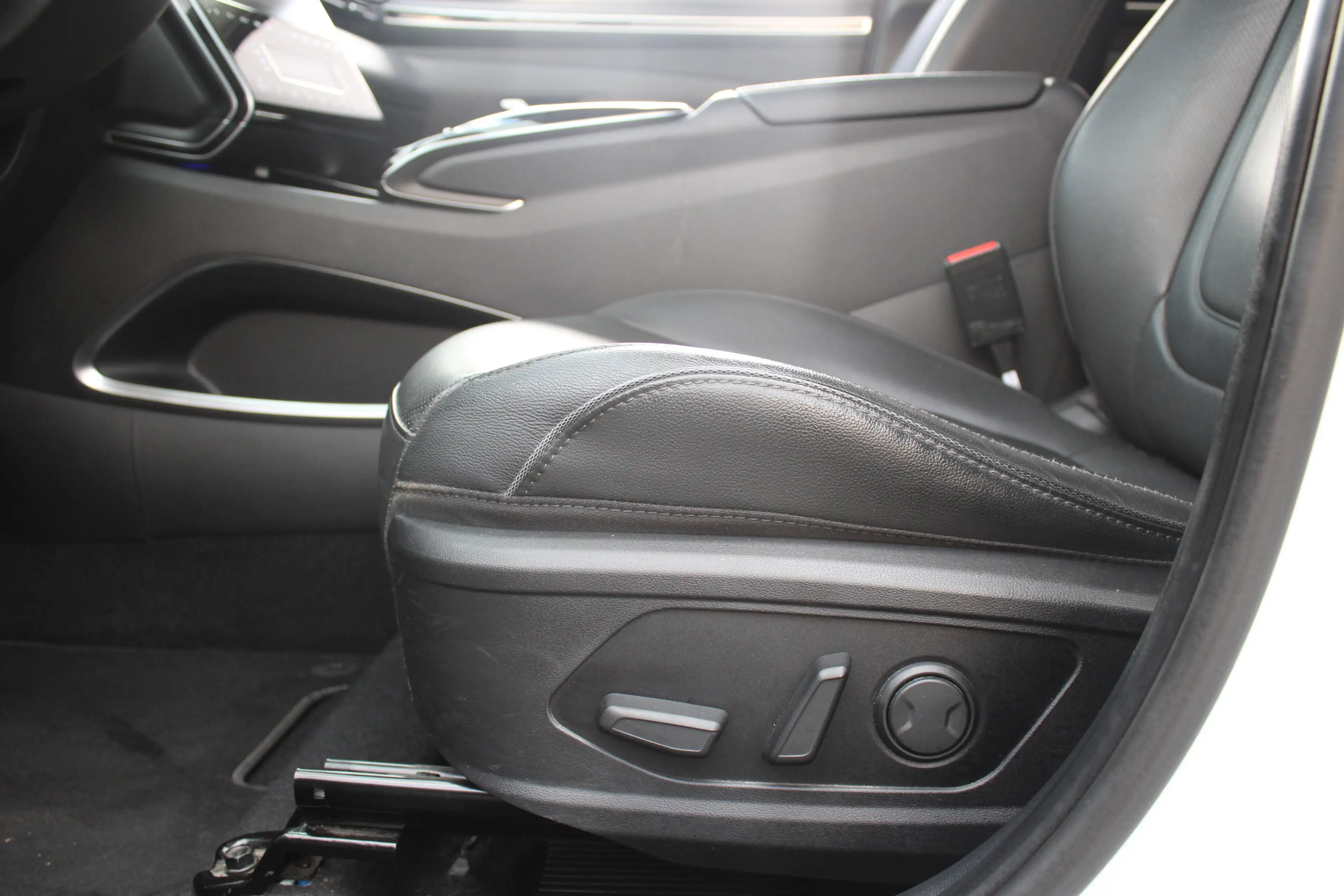 Hyundai TUCSON 1.6 T-GDi MHEV Shine+BOÎTE AUTO+CUIR+CAMERA — photo 12