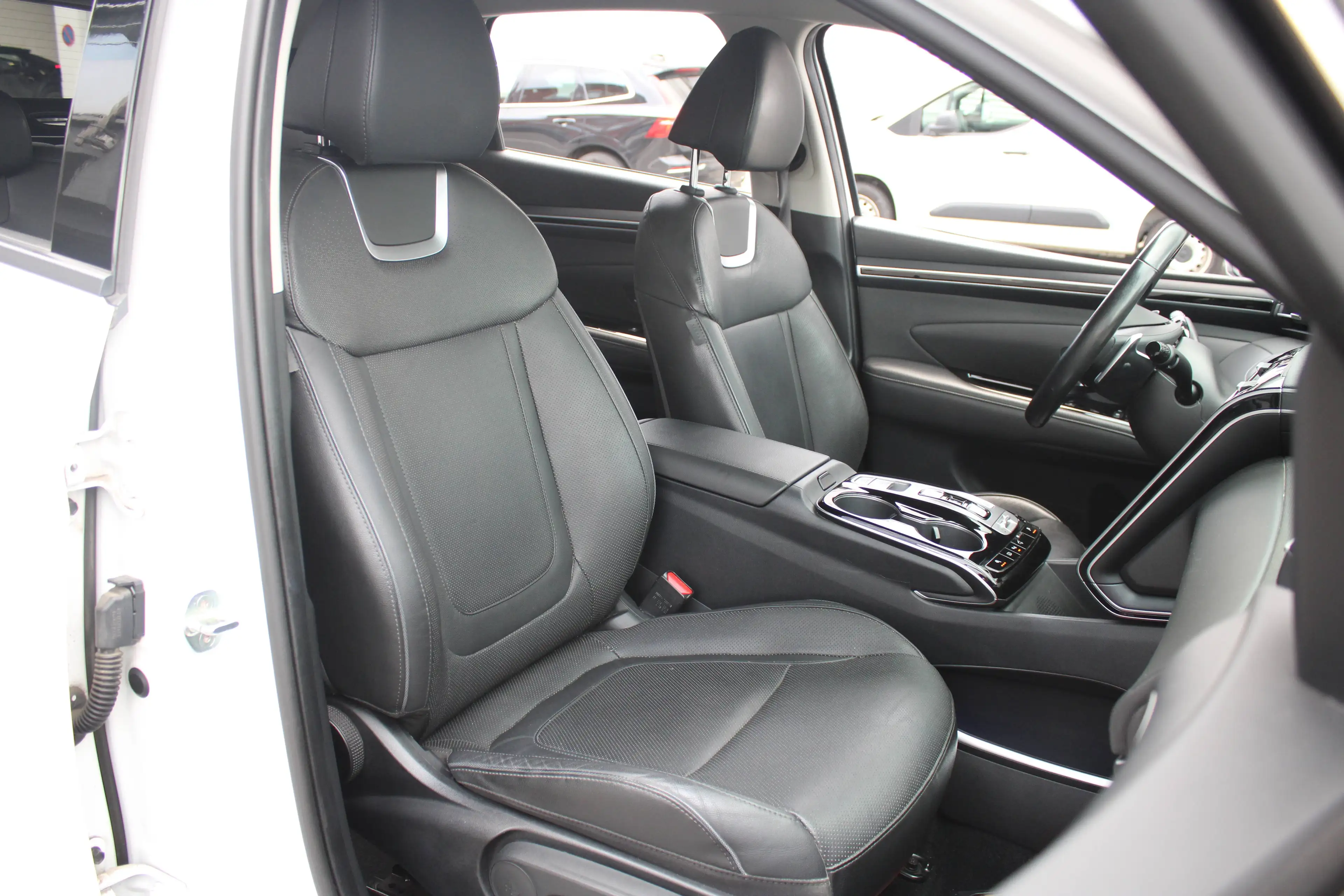 Hyundai TUCSON 1.6 T-GDi MHEV Shine+BOÎTE AUTO+CUIR+CAMERA — photo 10