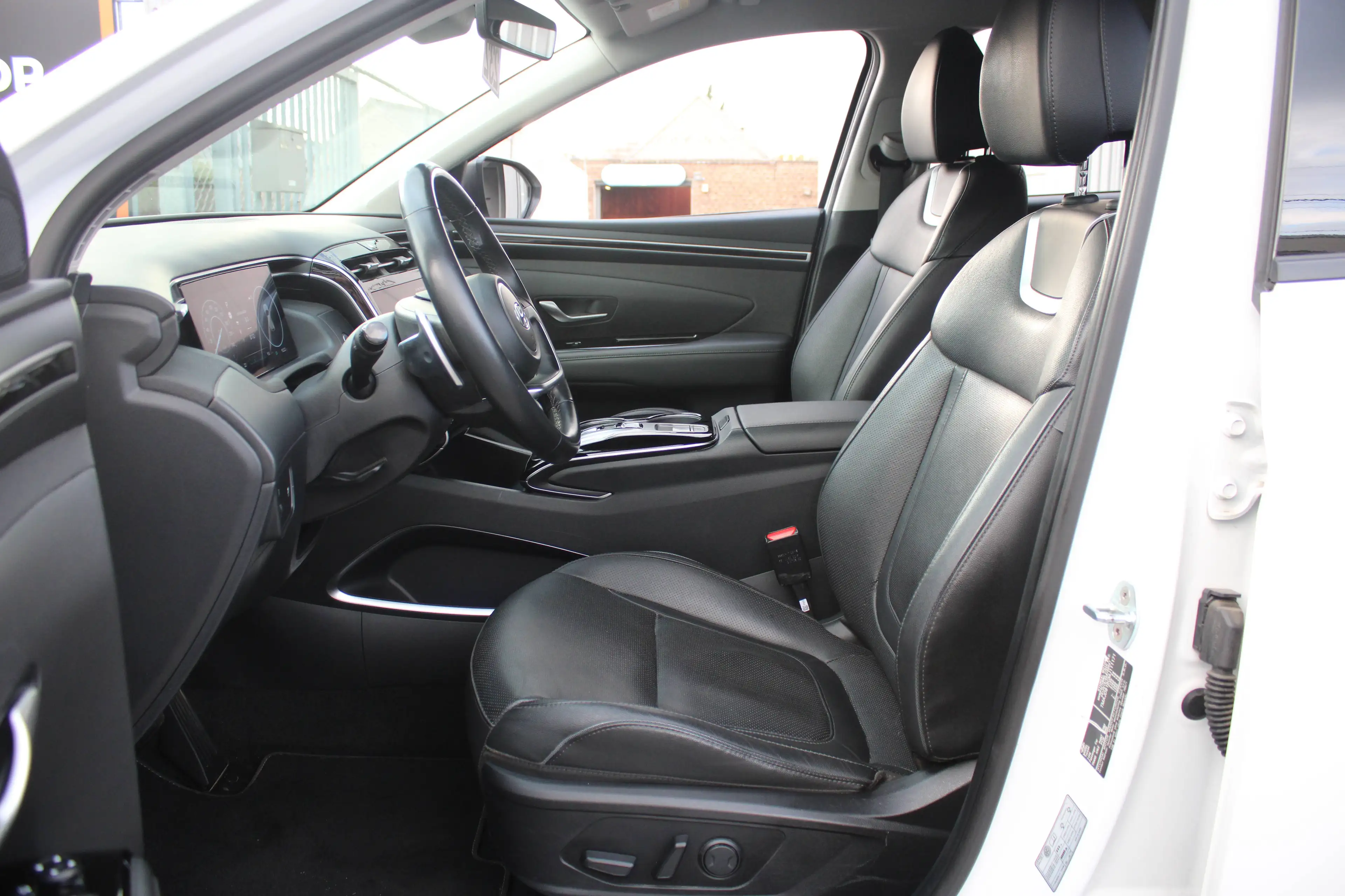 Hyundai TUCSON 1.6 T-GDi MHEV Shine+BOÎTE AUTO+CUIR+CAMERA — photo 11